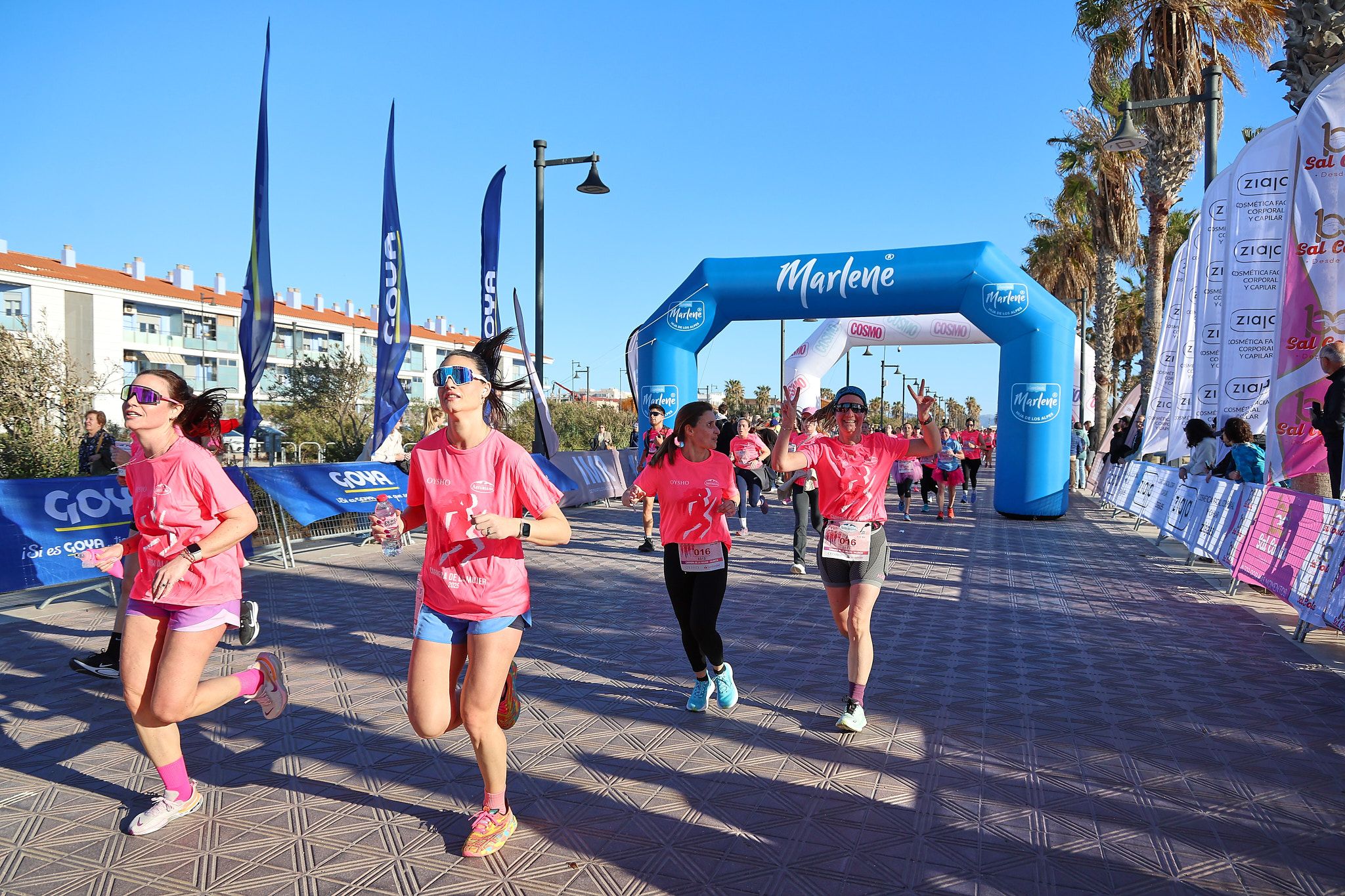 Las mejores fotos de la Carrera de la Mujer Central Lechera Asturiana de Valencia 2025. 690