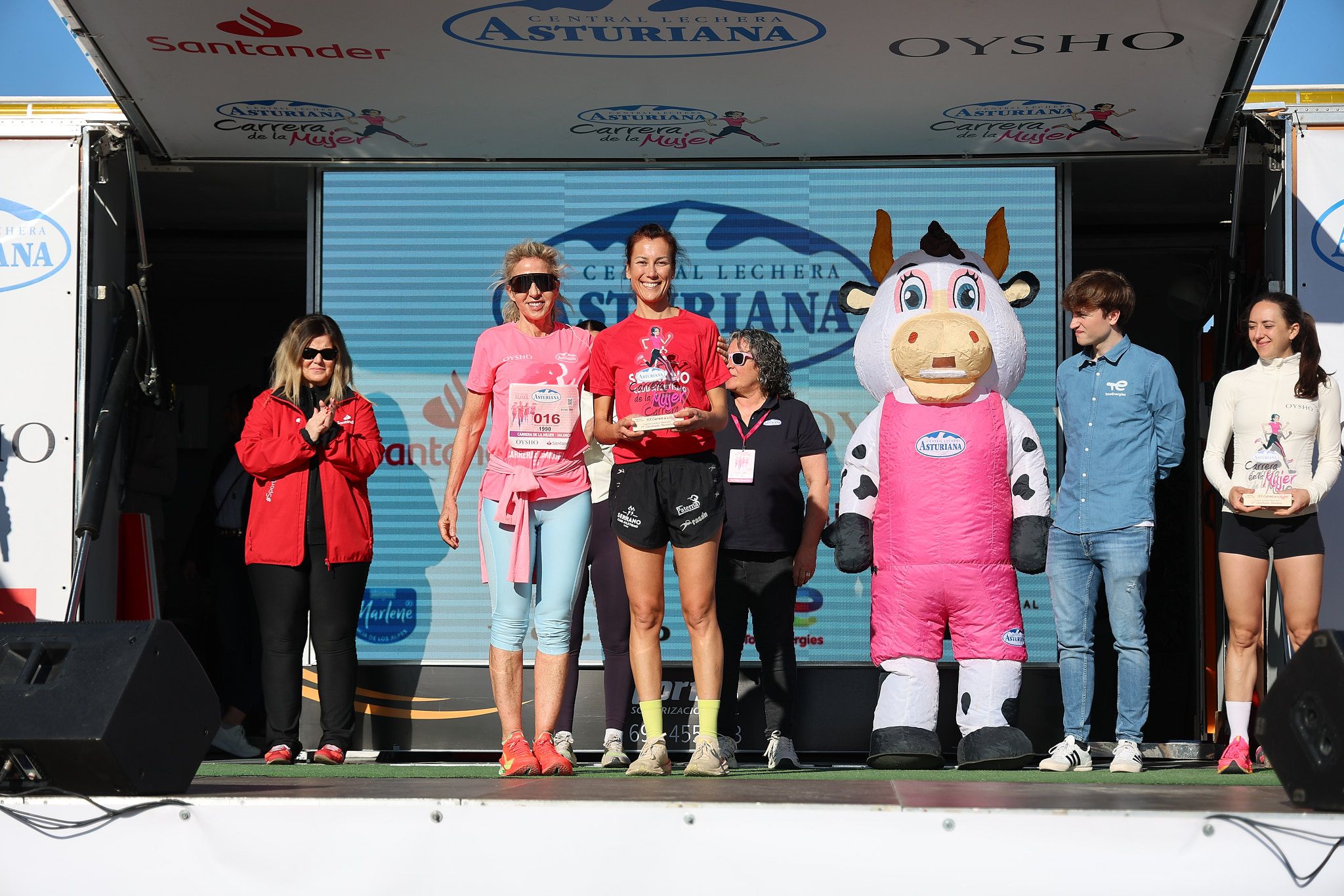 Las mejores fotos de la Carrera de la Mujer Central Lechera Asturiana de Valencia 2025. 941