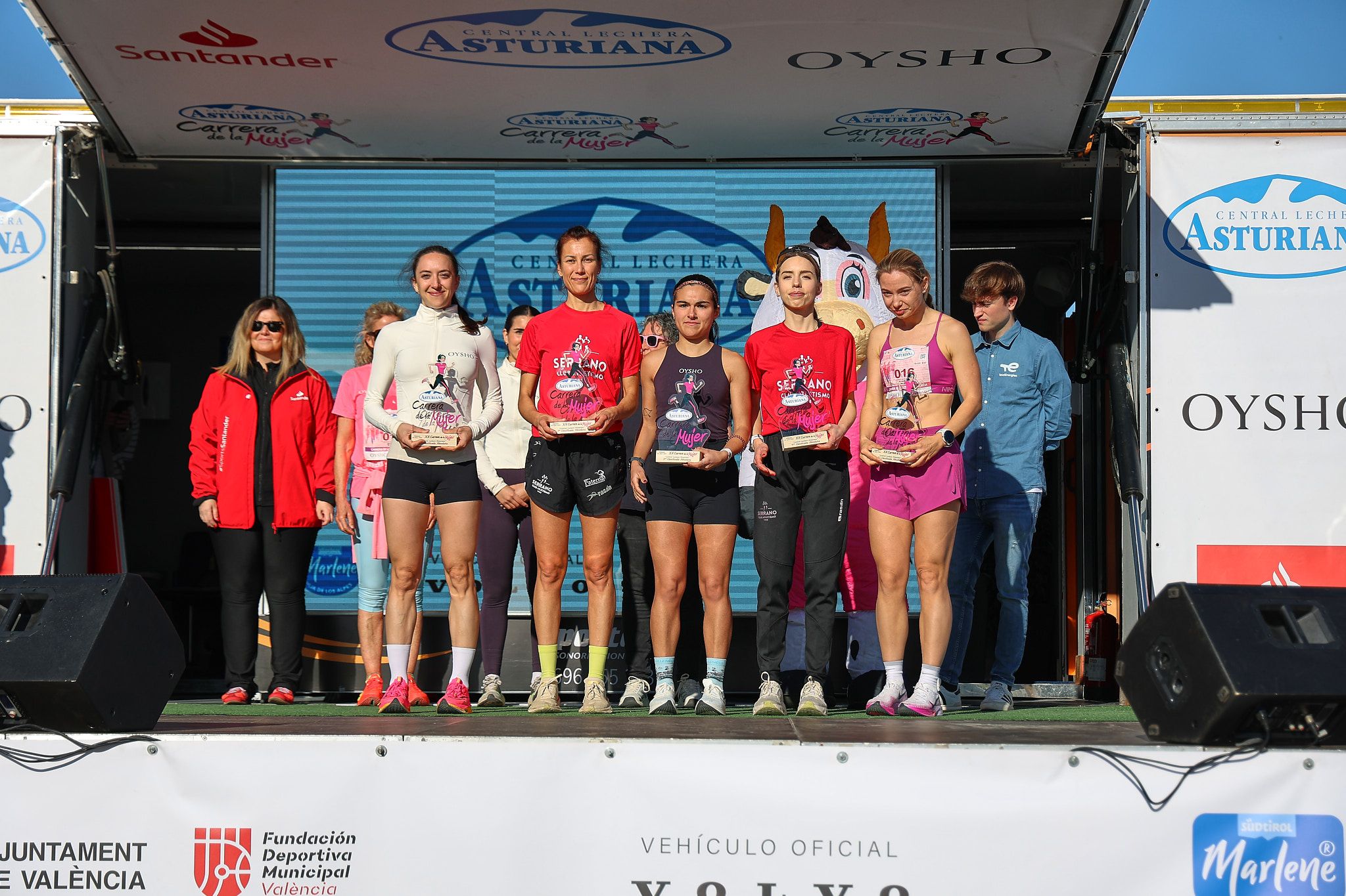 Las mejores fotos de la Carrera de la Mujer Central Lechera Asturiana de Valencia 2025. 944