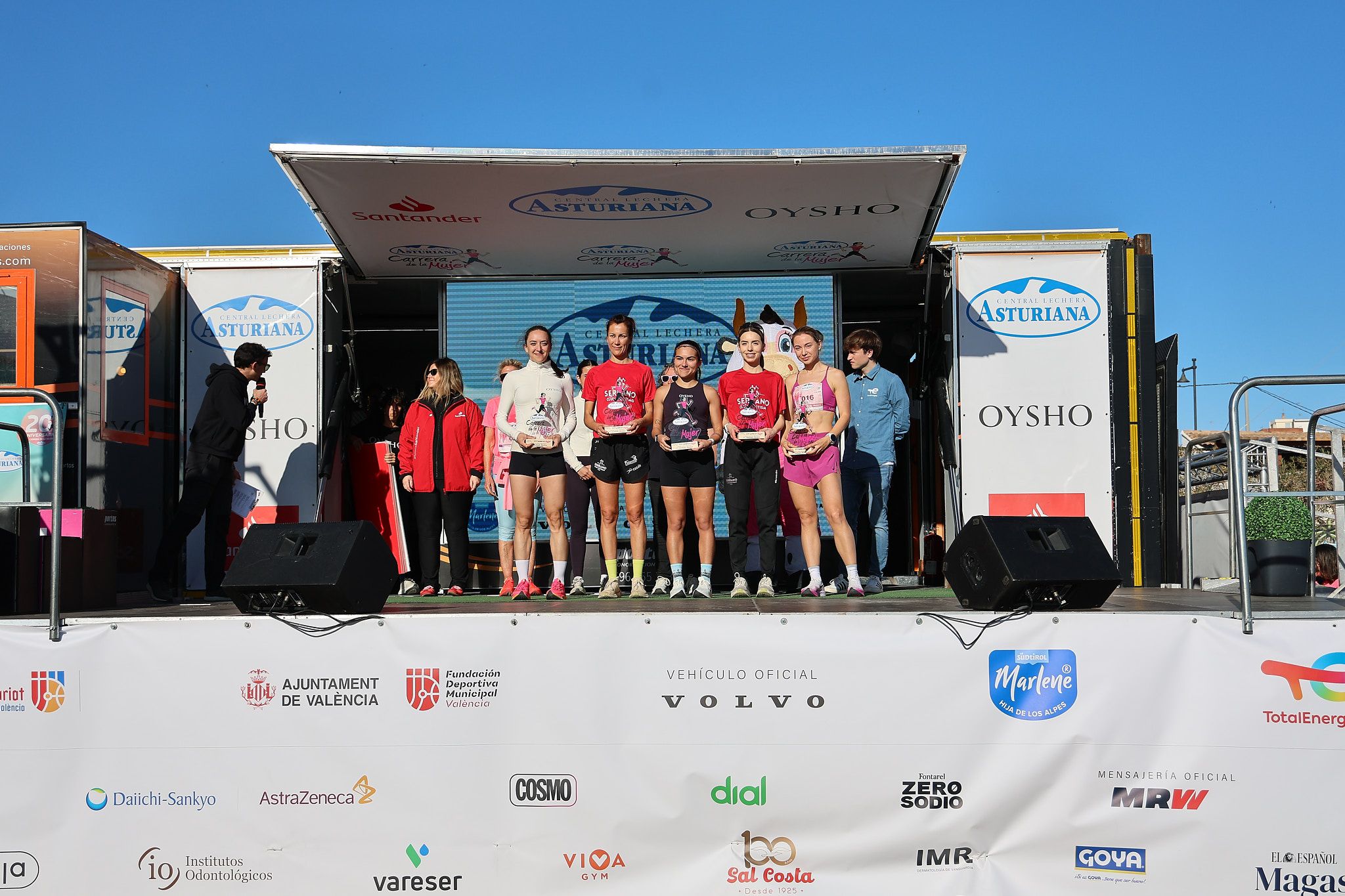 Las mejores fotos de la Carrera de la Mujer Central Lechera Asturiana de Valencia 2025. 945