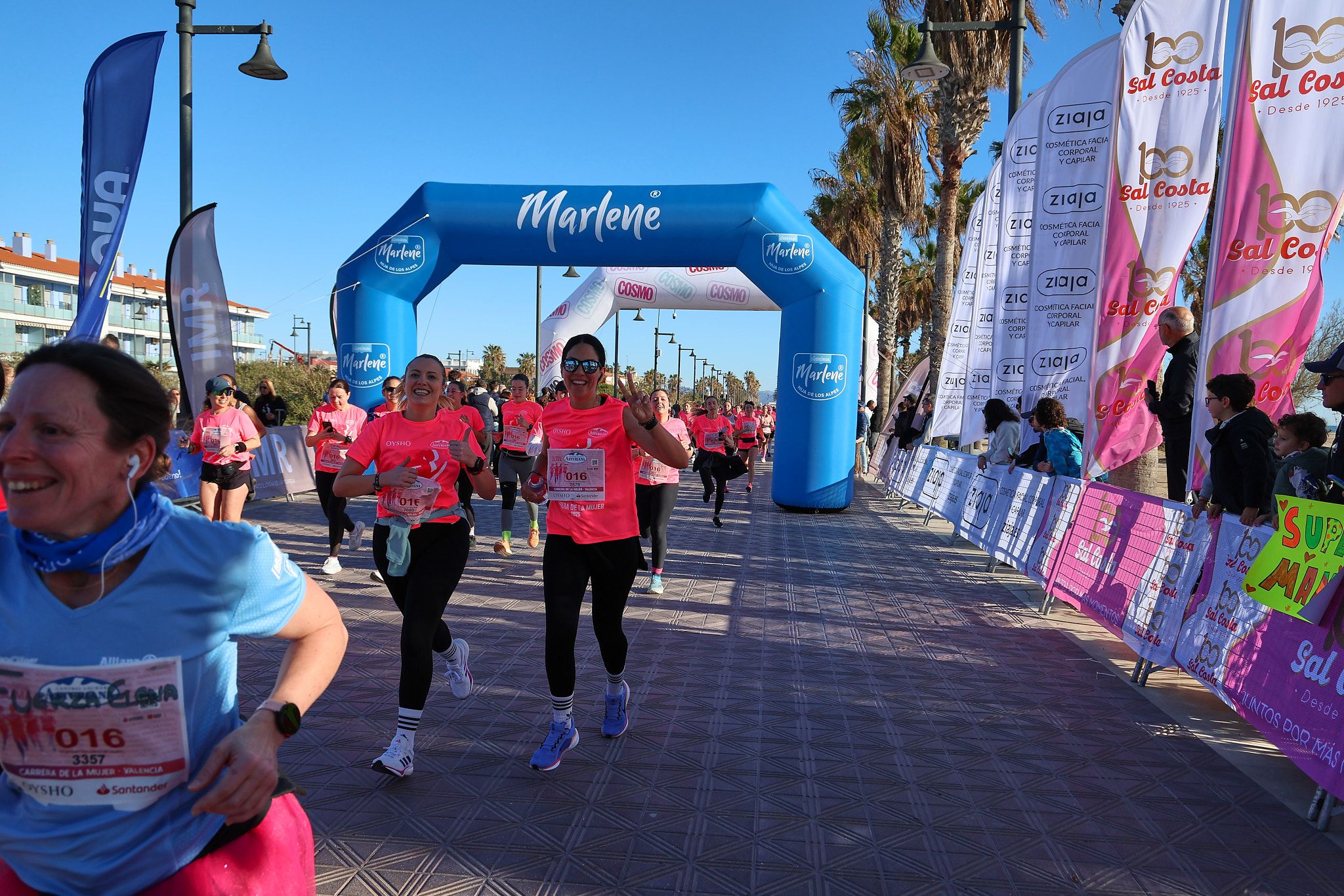 Las mejores fotos de la Carrera de la Mujer Central Lechera Asturiana de Valencia 2025. 695