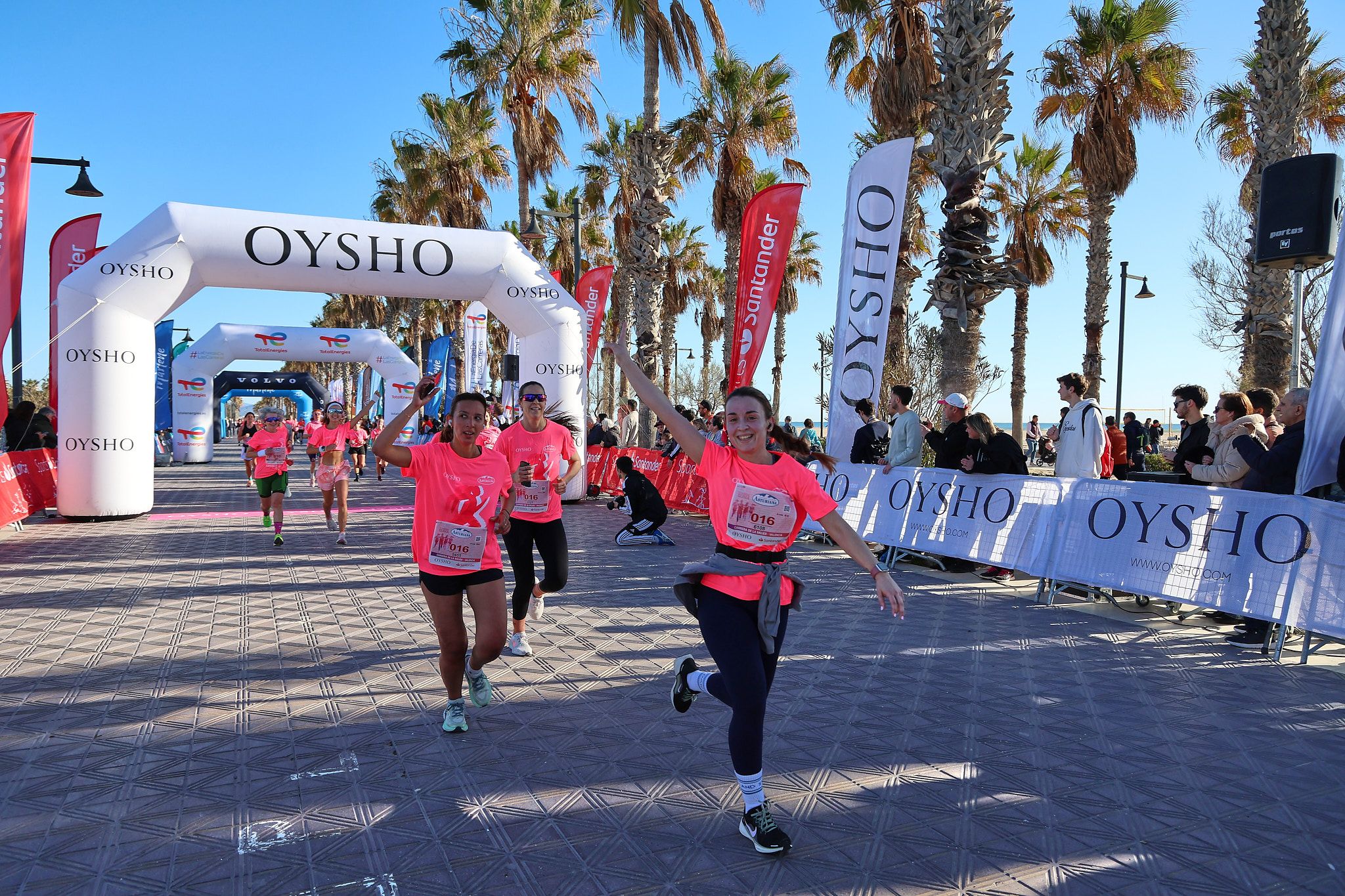 Las mejores fotos de la Carrera de la Mujer Central Lechera Asturiana de Valencia 2025. 460