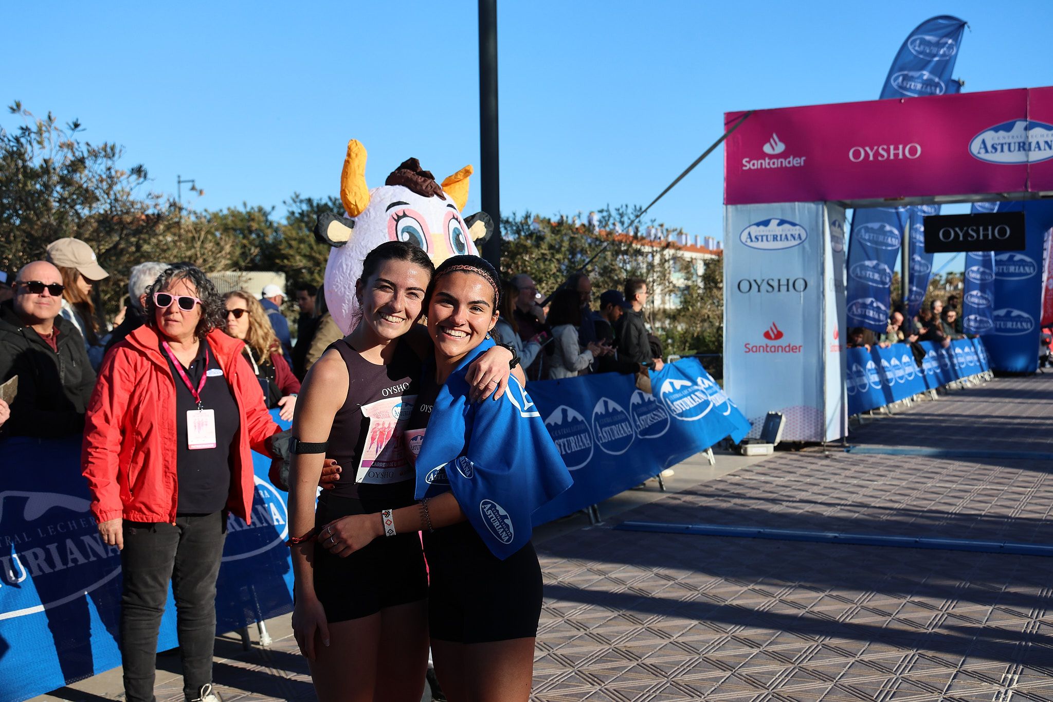 Las mejores fotos de la Carrera de la Mujer Central Lechera Asturiana de Valencia 2025. 246