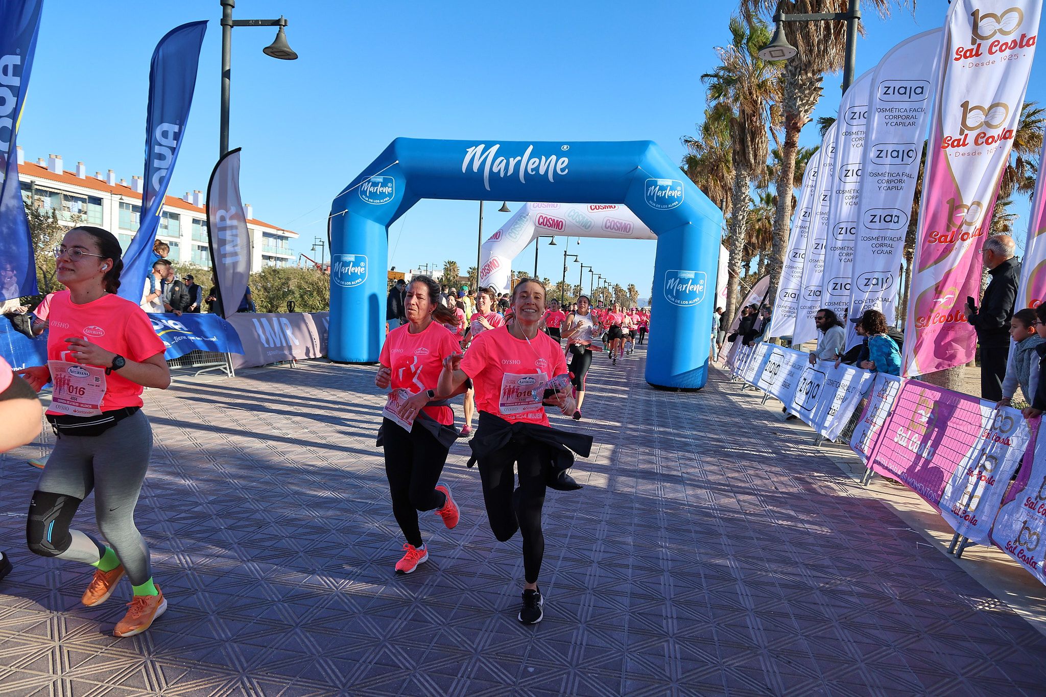 Las mejores fotos de la Carrera de la Mujer Central Lechera Asturiana de Valencia 2025. 697