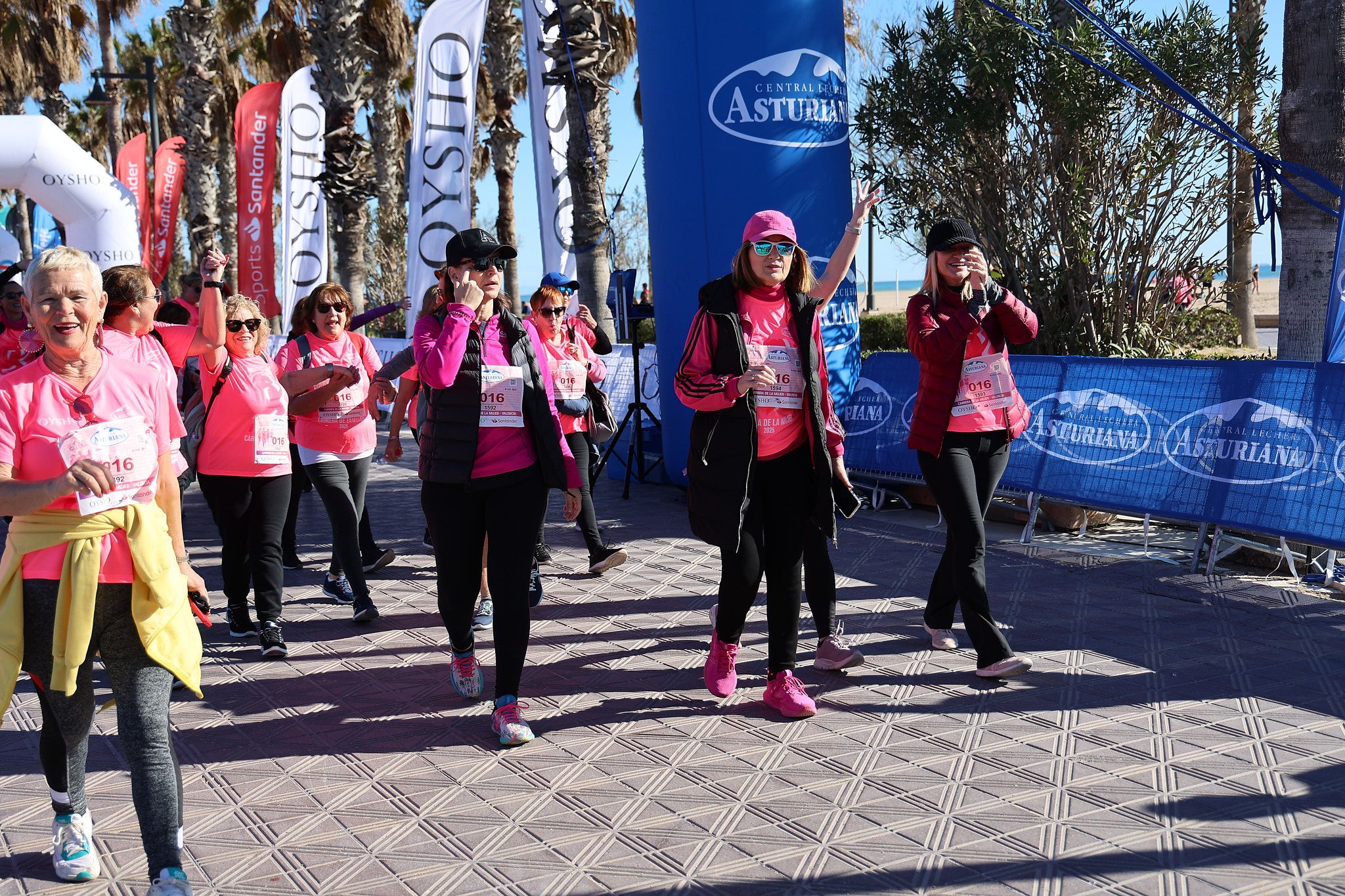 Las mejores fotos de la Carrera de la Mujer Central Lechera Asturiana de Valencia 2025. 1434