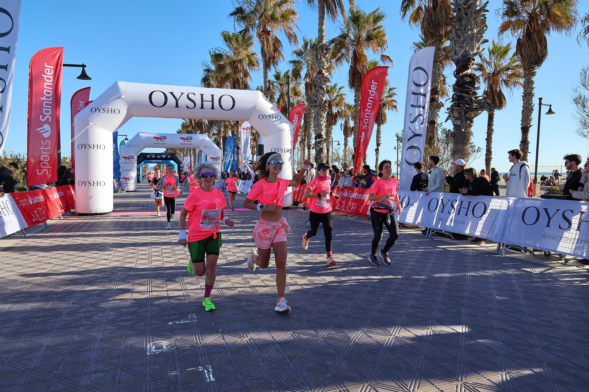 Las mejores fotos de la Carrera de la Mujer Central Lechera Asturiana de Valencia 2025. 463
