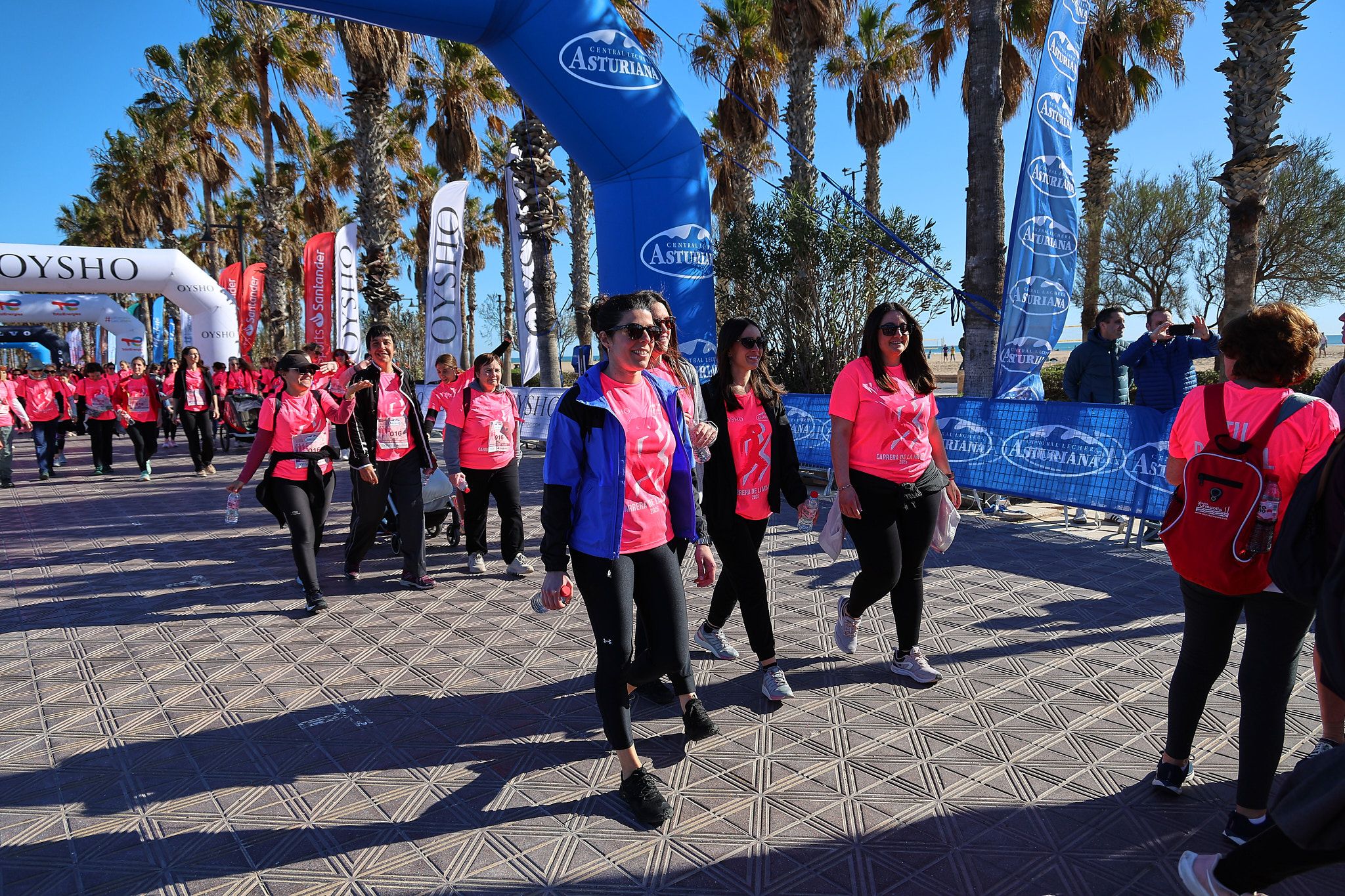 Las mejores fotos de la Carrera de la Mujer Central Lechera Asturiana de Valencia 2025. 1437