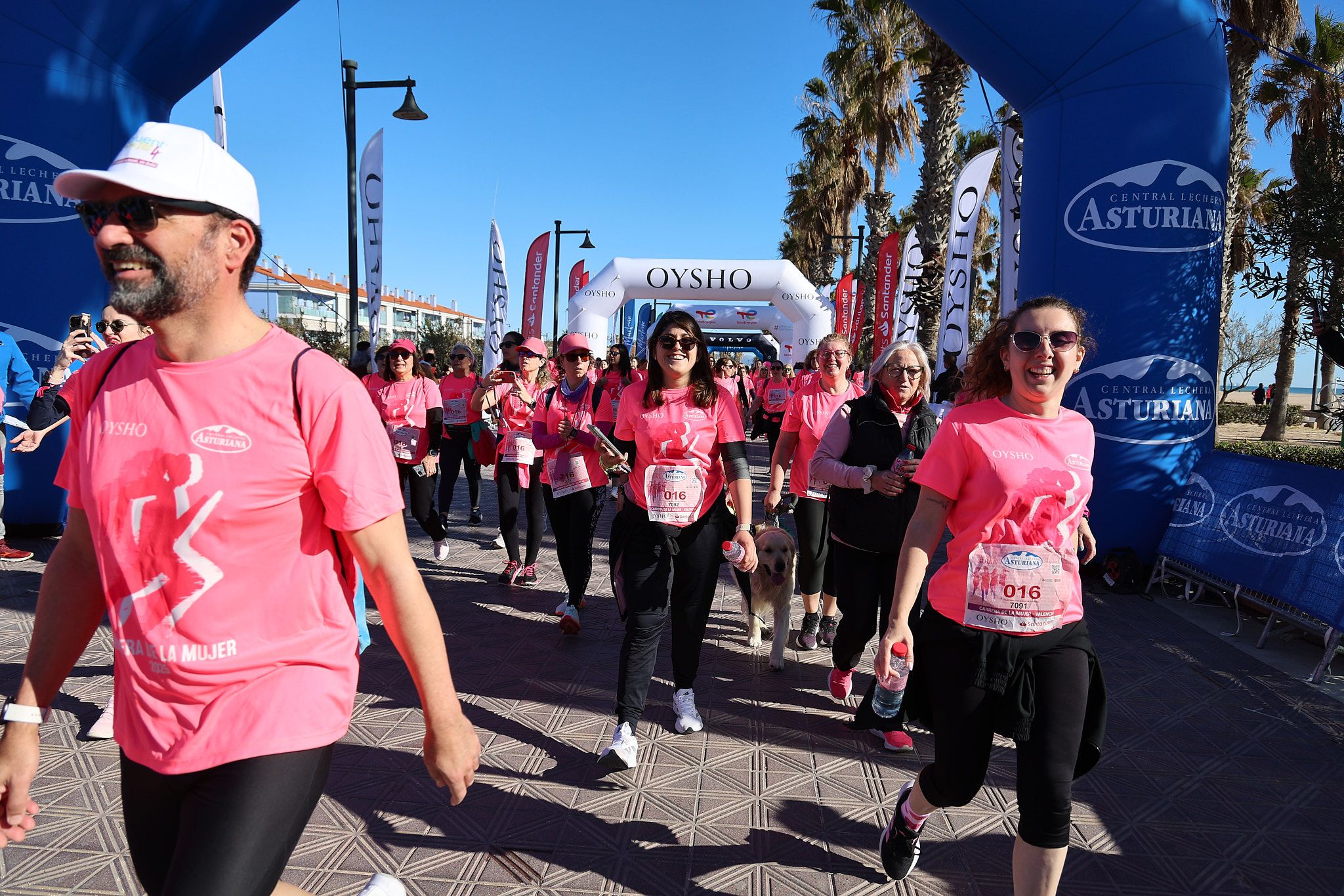 Las mejores fotos de la Carrera de la Mujer Central Lechera Asturiana de Valencia 2025. 1182