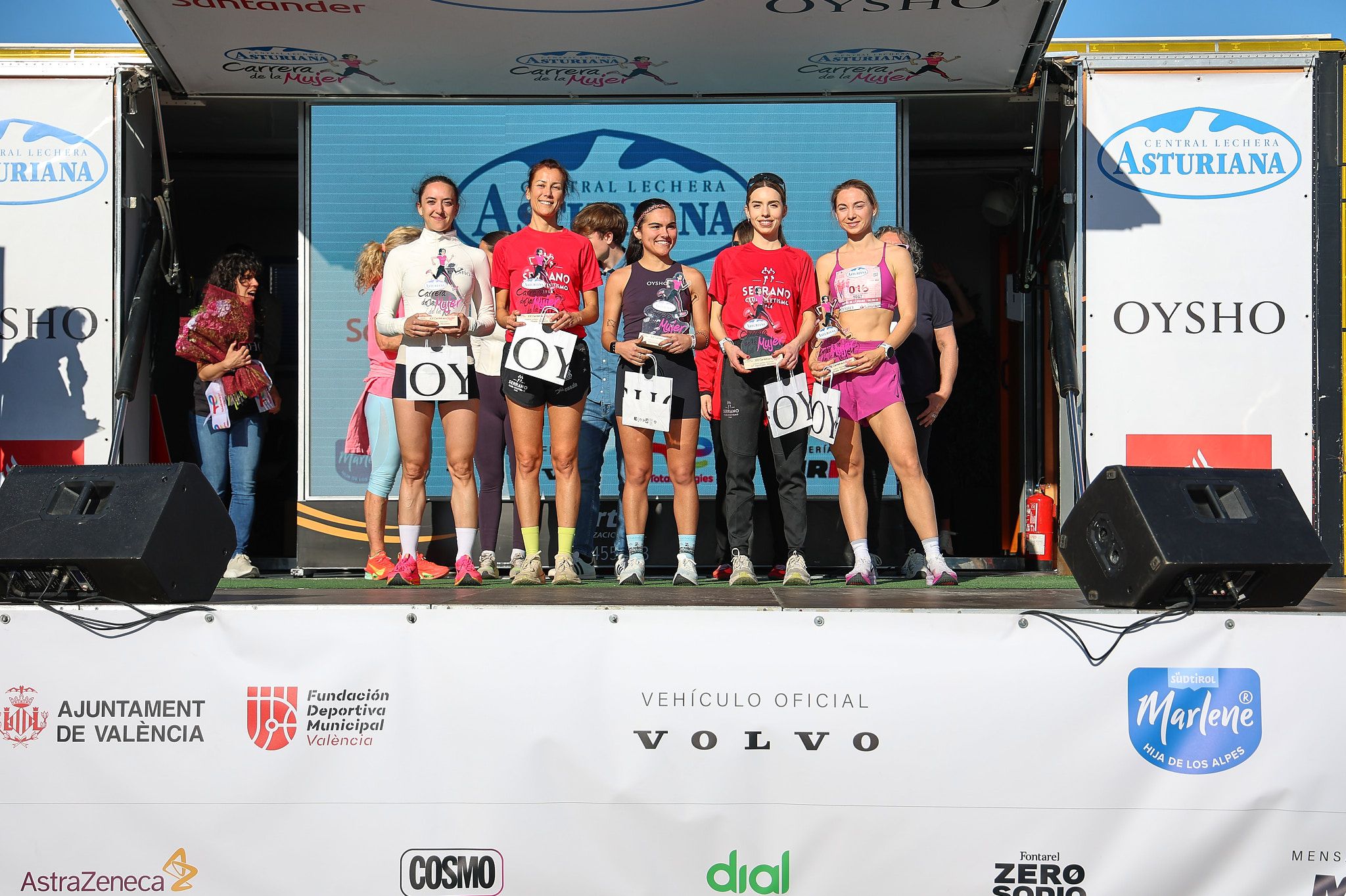 Las mejores fotos de la Carrera de la Mujer Central Lechera Asturiana de Valencia 2025. 956