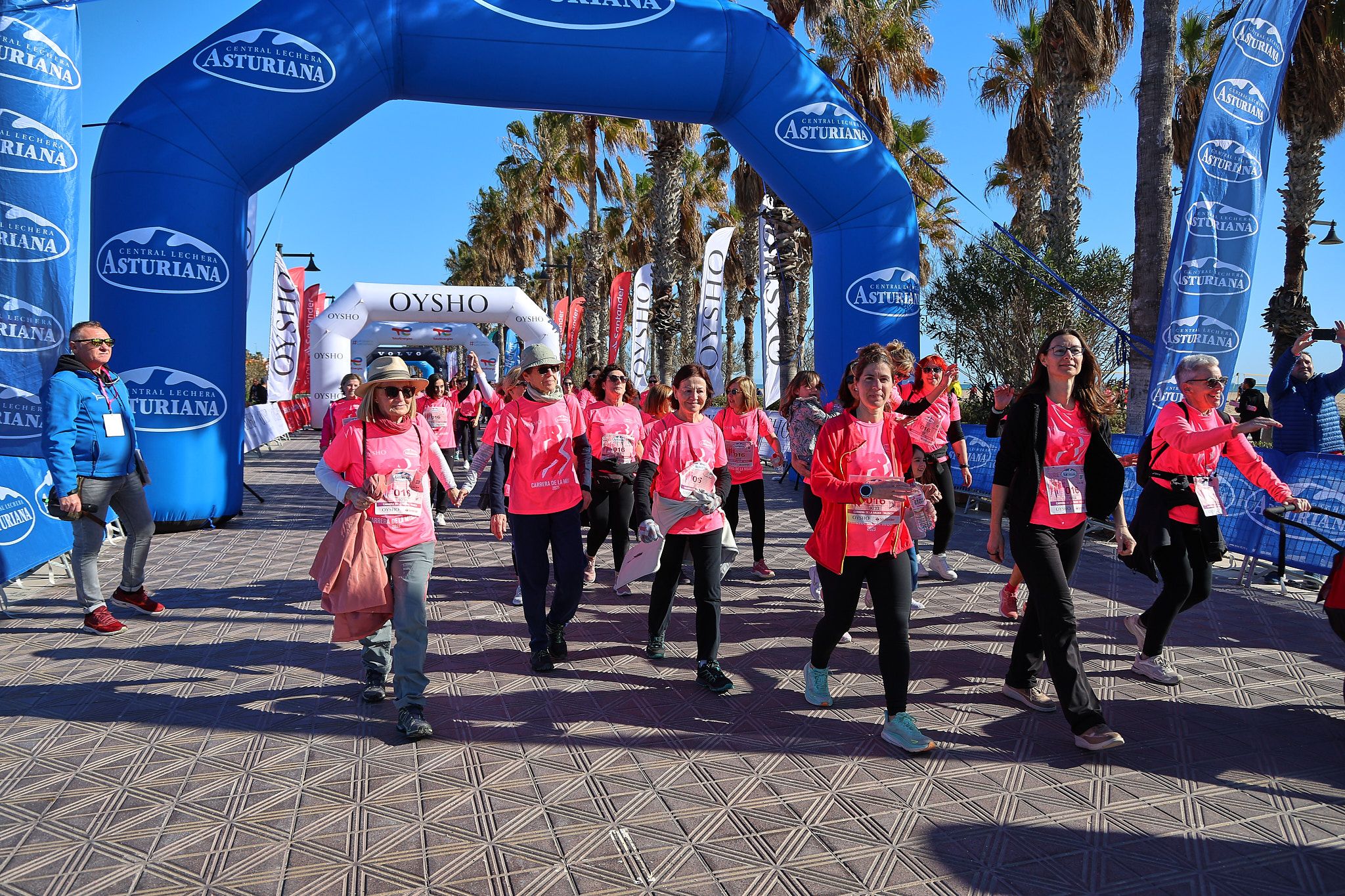 Las mejores fotos de la Carrera de la Mujer Central Lechera Asturiana de Valencia 2025. 1440