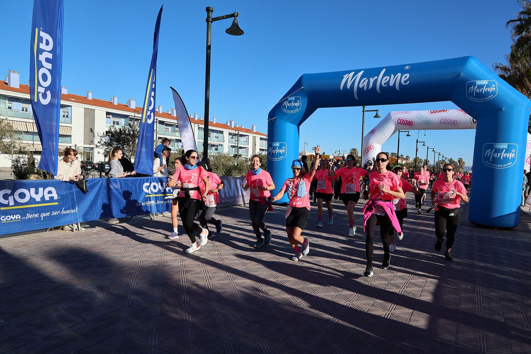 Las mejores fotos de la Carrera de la Mujer Central Lechera Asturiana de Valencia 2025. 704