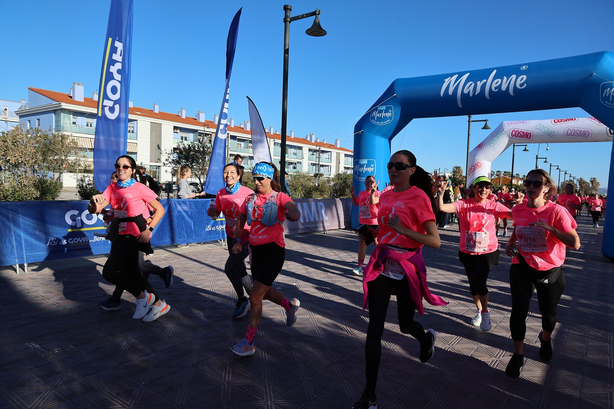 Las mejores fotos de la Carrera de la Mujer Central Lechera Asturiana de Valencia 2025. 706