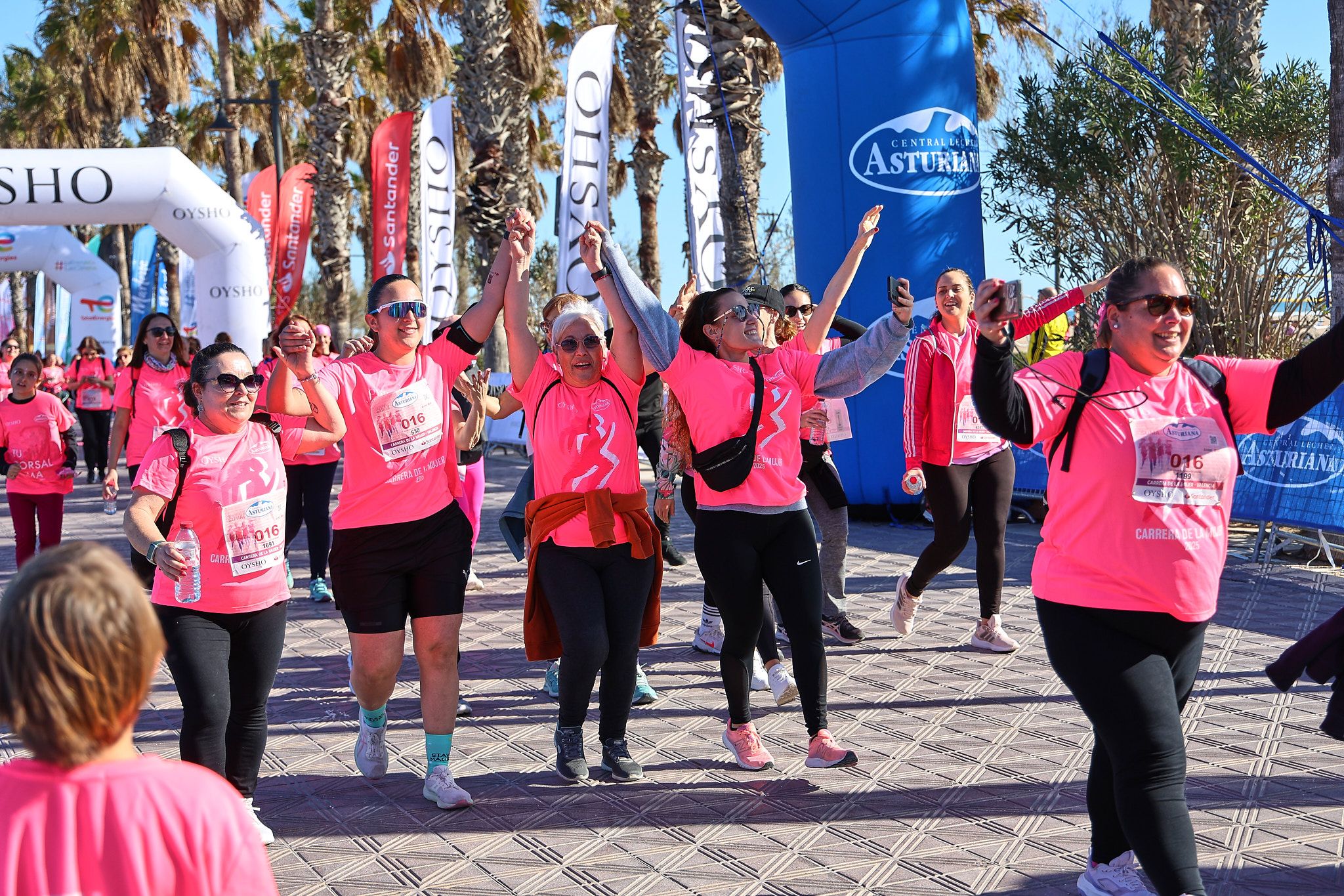 Las mejores fotos de la Carrera de la Mujer Central Lechera Asturiana de Valencia 2025. 1443