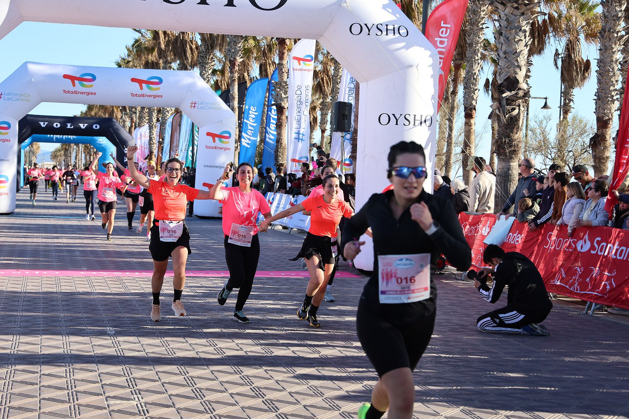 Las mejores fotos de la Carrera de la Mujer Central Lechera Asturiana de Valencia 2025. 474