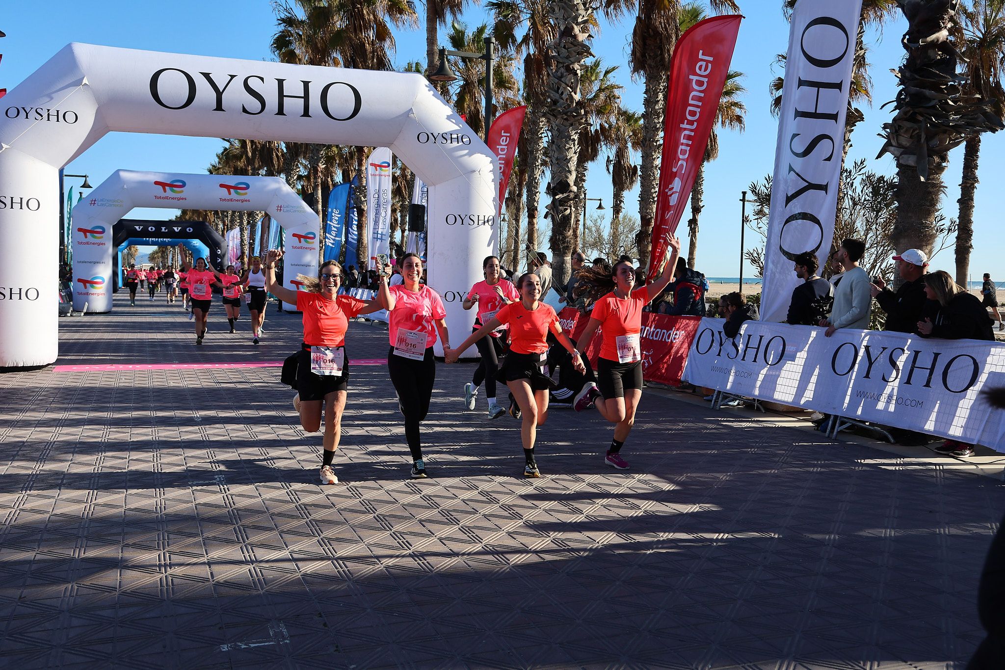 Las mejores fotos de la Carrera de la Mujer Central Lechera Asturiana de Valencia 2025. 475