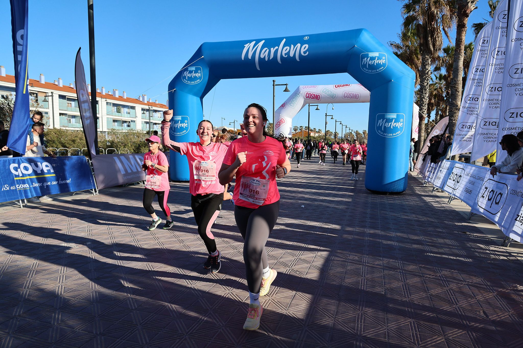 Las mejores fotos de la Carrera de la Mujer Central Lechera Asturiana de Valencia 2025. 712
