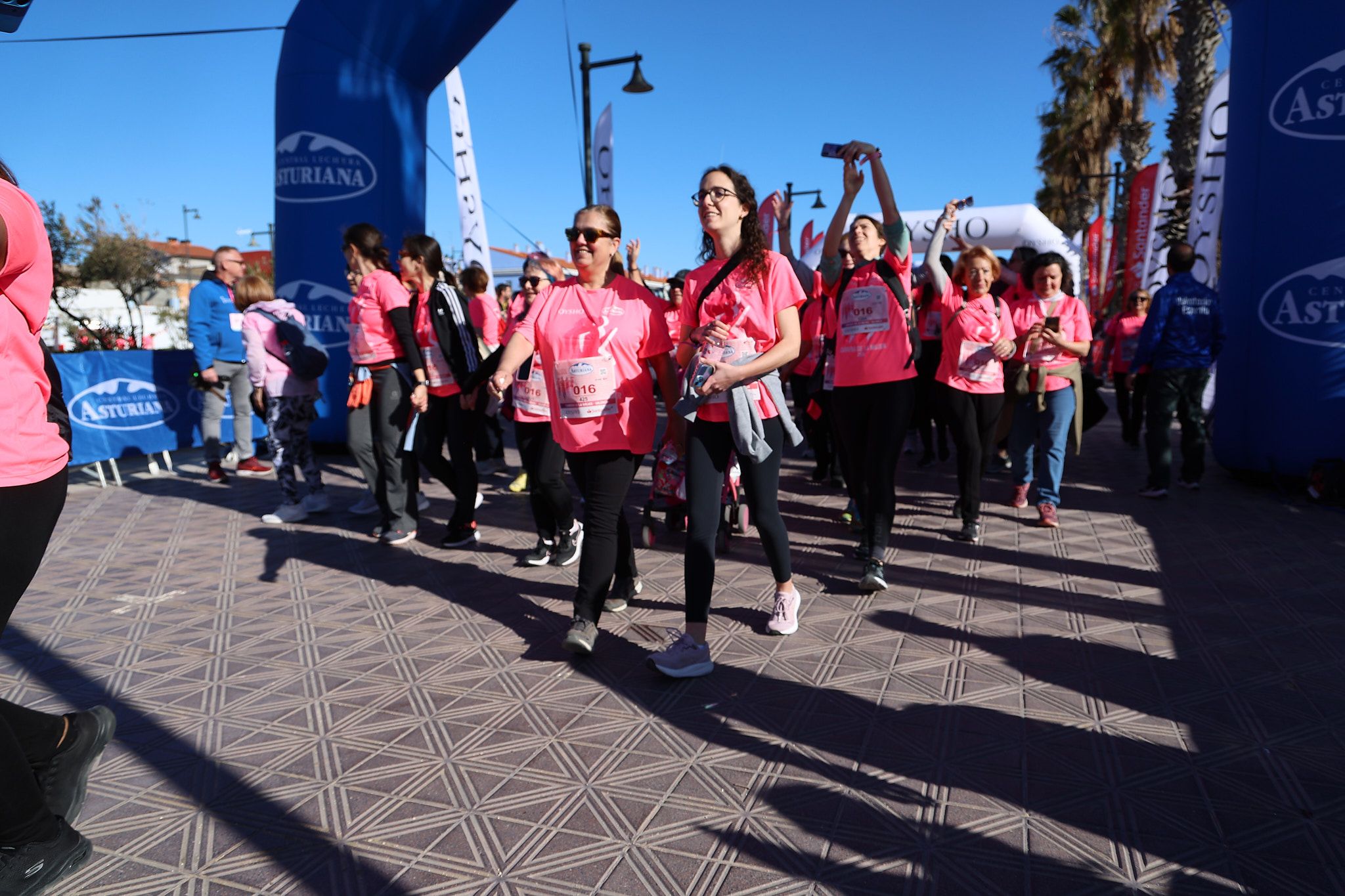Las mejores fotos de la Carrera de la Mujer Central Lechera Asturiana de Valencia 2025. 1194