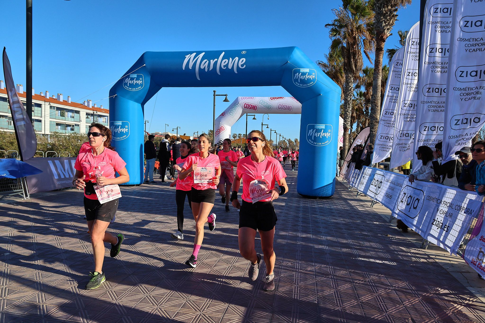 Las mejores fotos de la Carrera de la Mujer Central Lechera Asturiana de Valencia 2025. 717