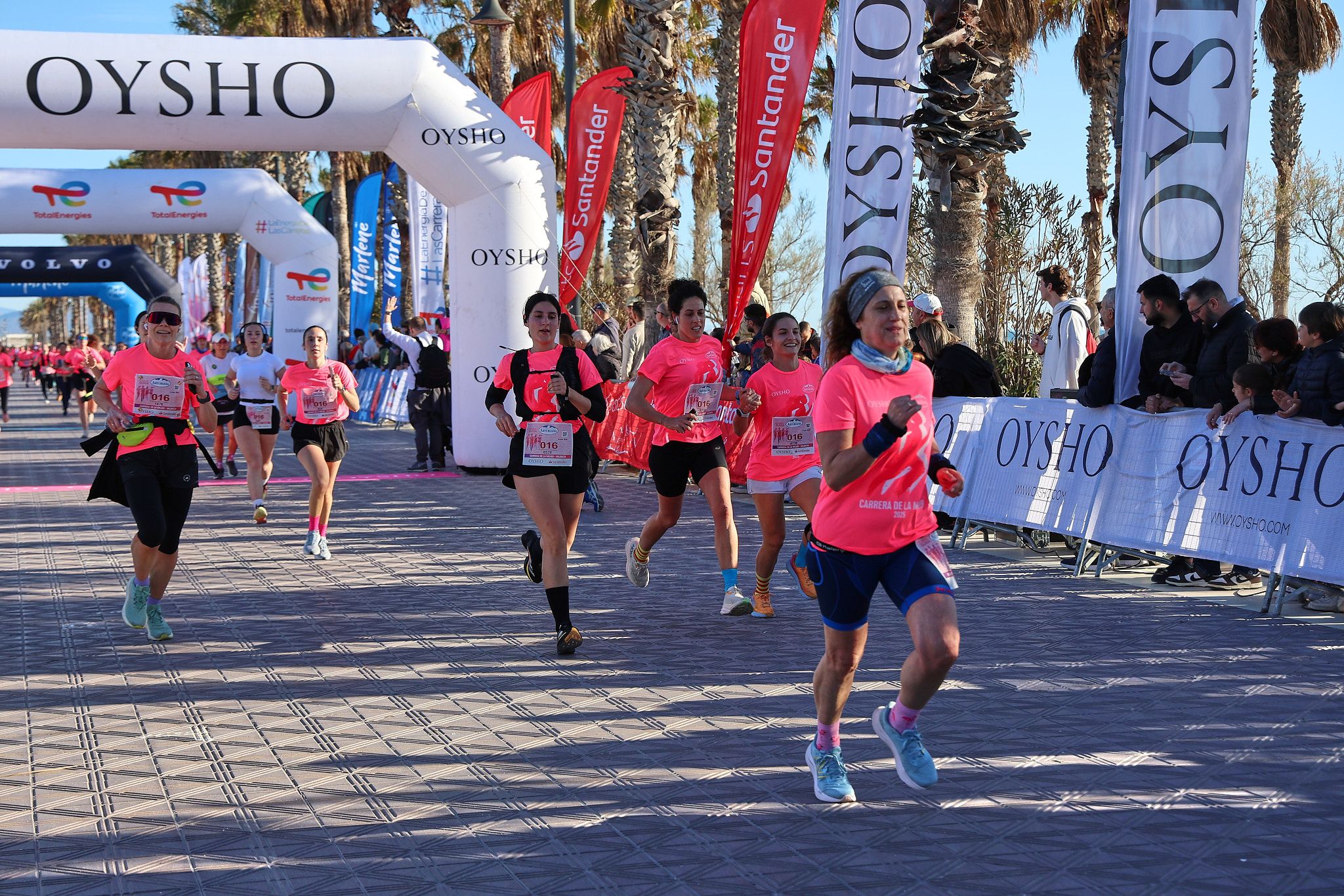 Las mejores fotos de la Carrera de la Mujer Central Lechera Asturiana de Valencia 2025. 483
