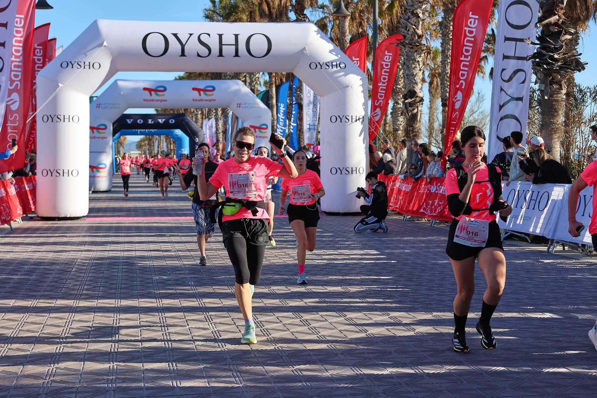 Las mejores fotos de la Carrera de la Mujer Central Lechera Asturiana de Valencia 2025. 484