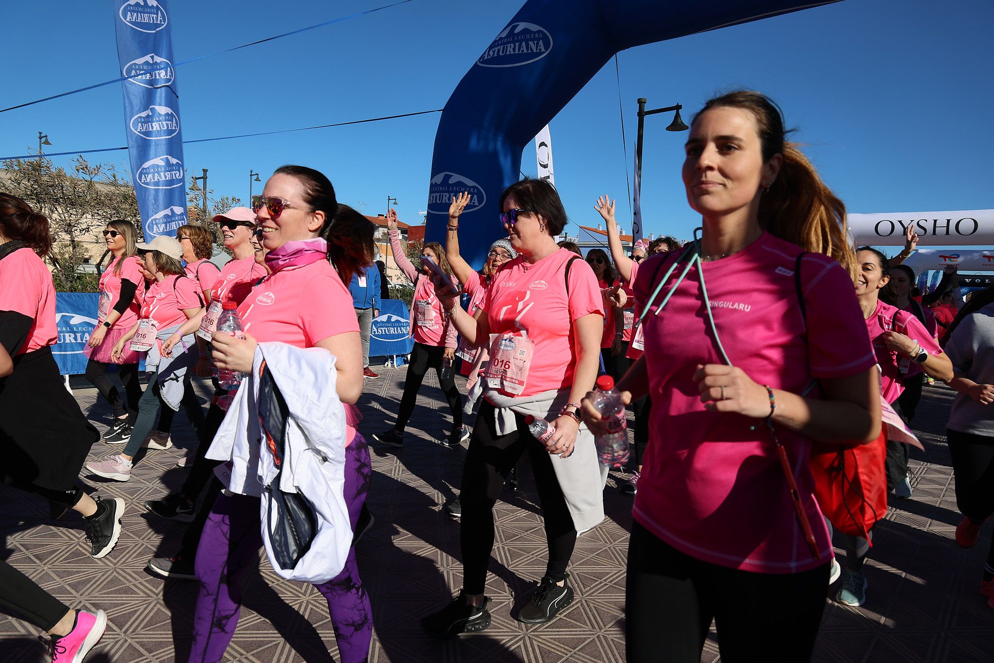 Las mejores fotos de la Carrera de la Mujer Central Lechera Asturiana de Valencia 2025. 1204
