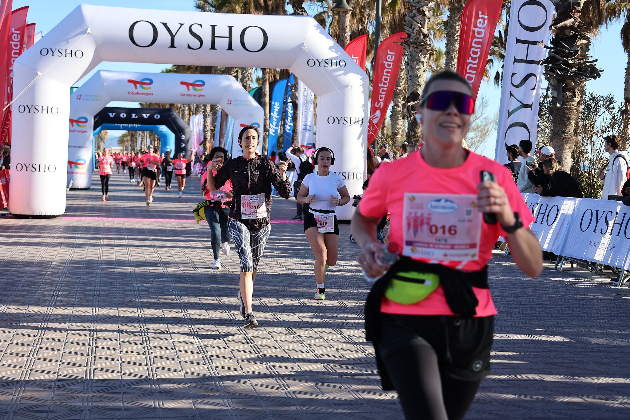 Las mejores fotos de la Carrera de la Mujer Central Lechera Asturiana de Valencia 2025. 486