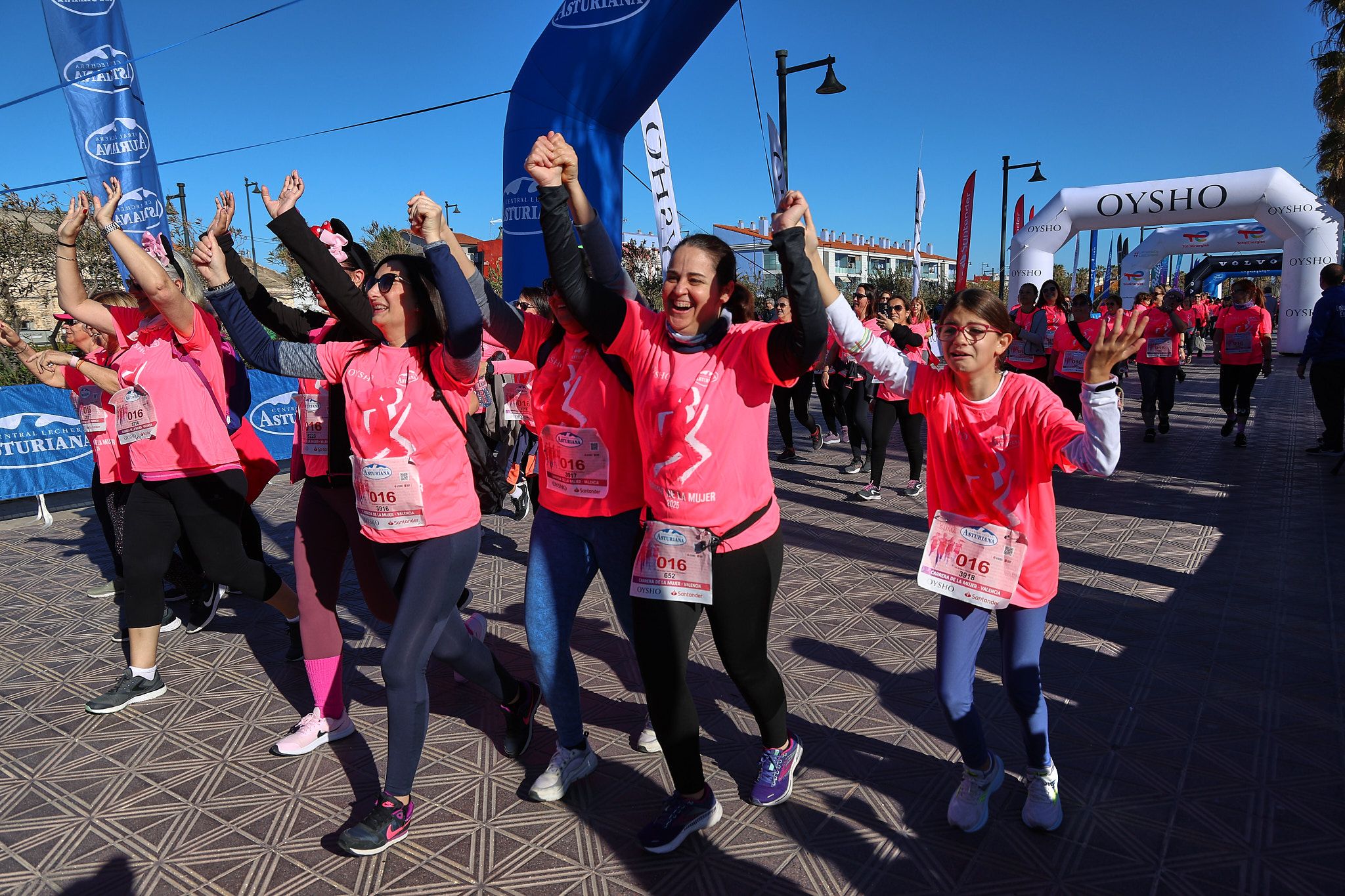 Las mejores fotos de la Carrera de la Mujer Central Lechera Asturiana de Valencia 2025. 1207