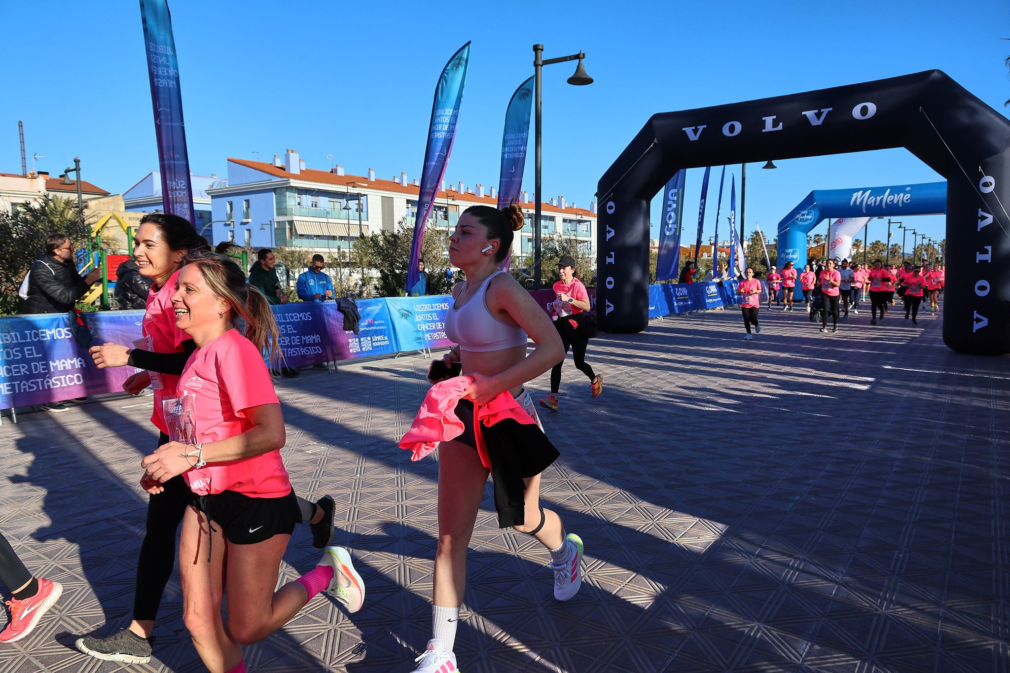 Las mejores fotos de la Carrera de la Mujer Central Lechera Asturiana de Valencia 2025. 724