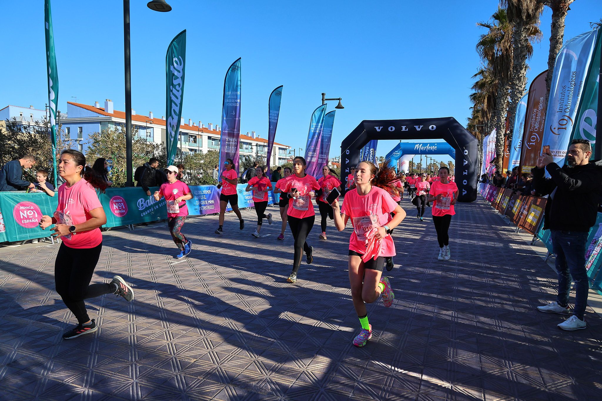 Las mejores fotos de la Carrera de la Mujer Central Lechera Asturiana de Valencia 2025. 725