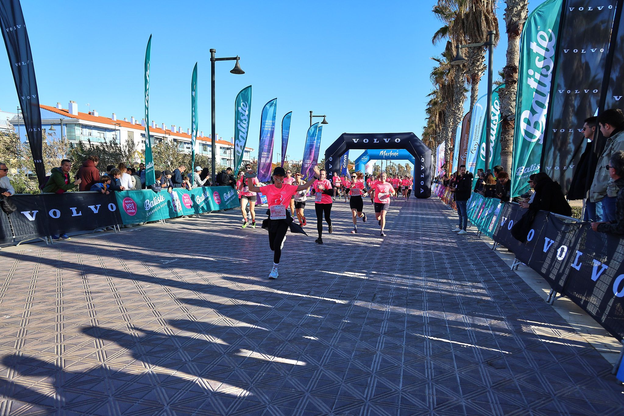 Las mejores fotos de la Carrera de la Mujer Central Lechera Asturiana de Valencia 2025. 728
