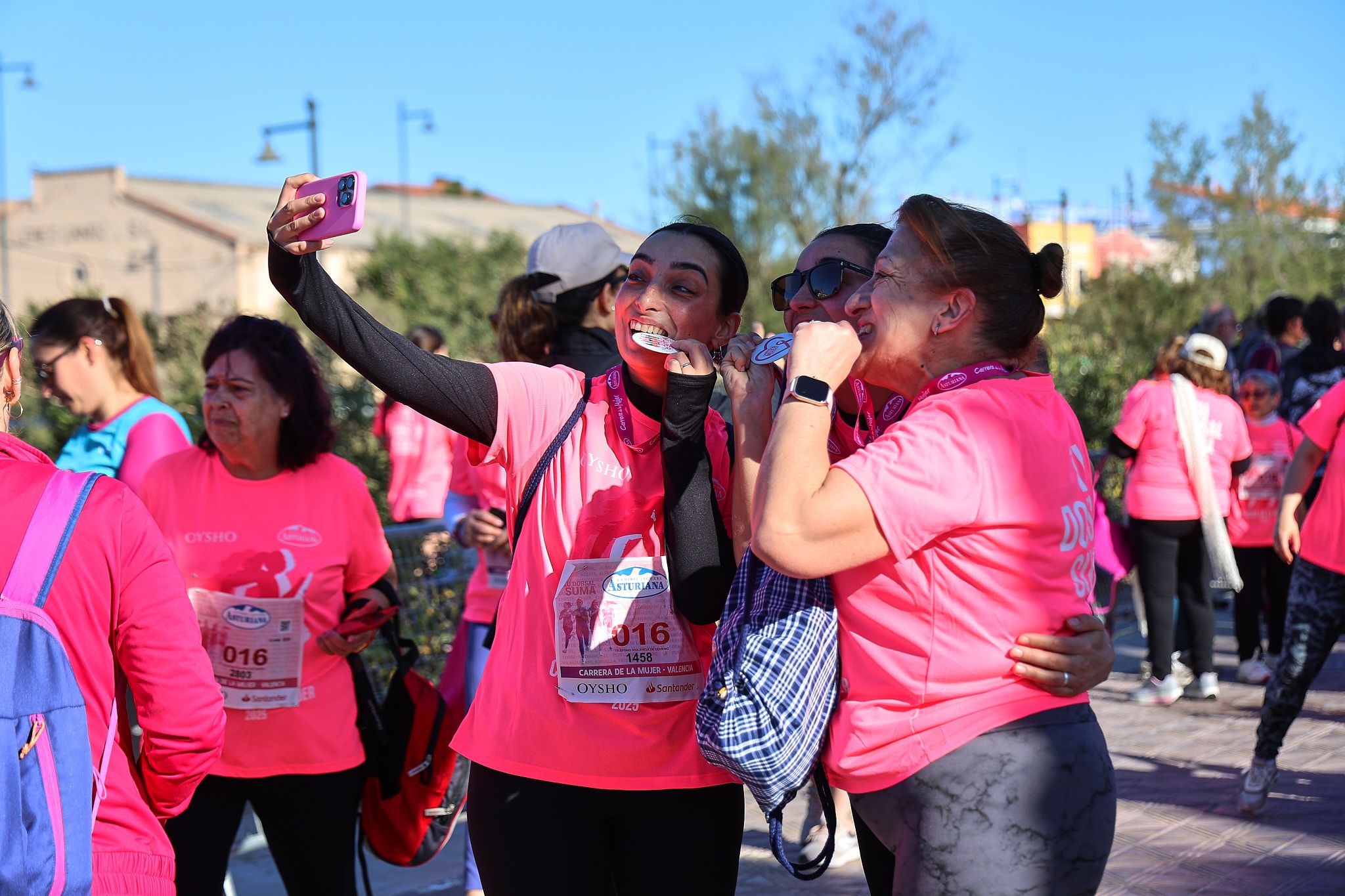 Las mejores fotos de la Carrera de la Mujer Central Lechera Asturiana de Valencia 2025. 993