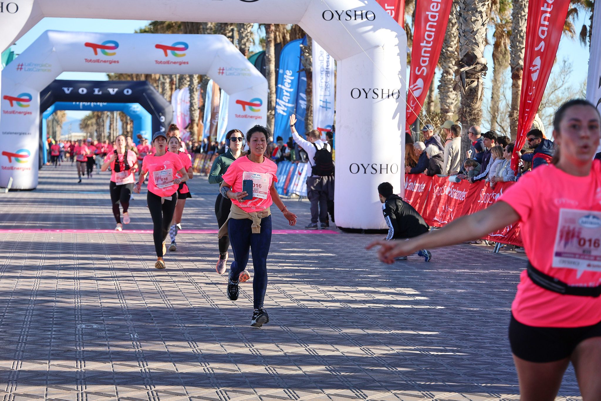 Las mejores fotos de la Carrera de la Mujer Central Lechera Asturiana de Valencia 2025. 497