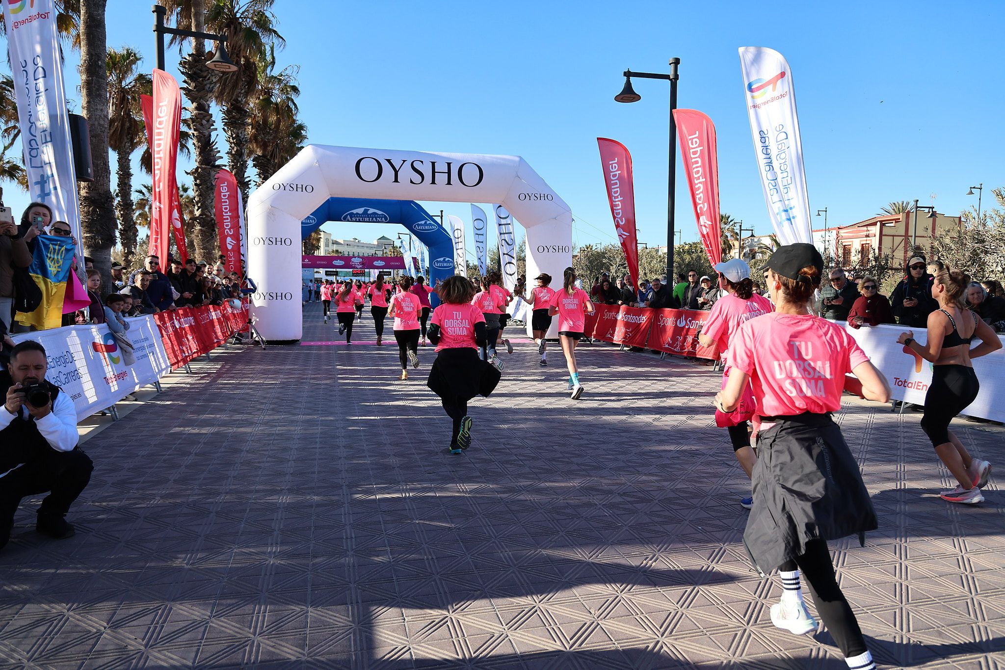 Las mejores fotos de la Carrera de la Mujer Central Lechera Asturiana de Valencia 2025. 732