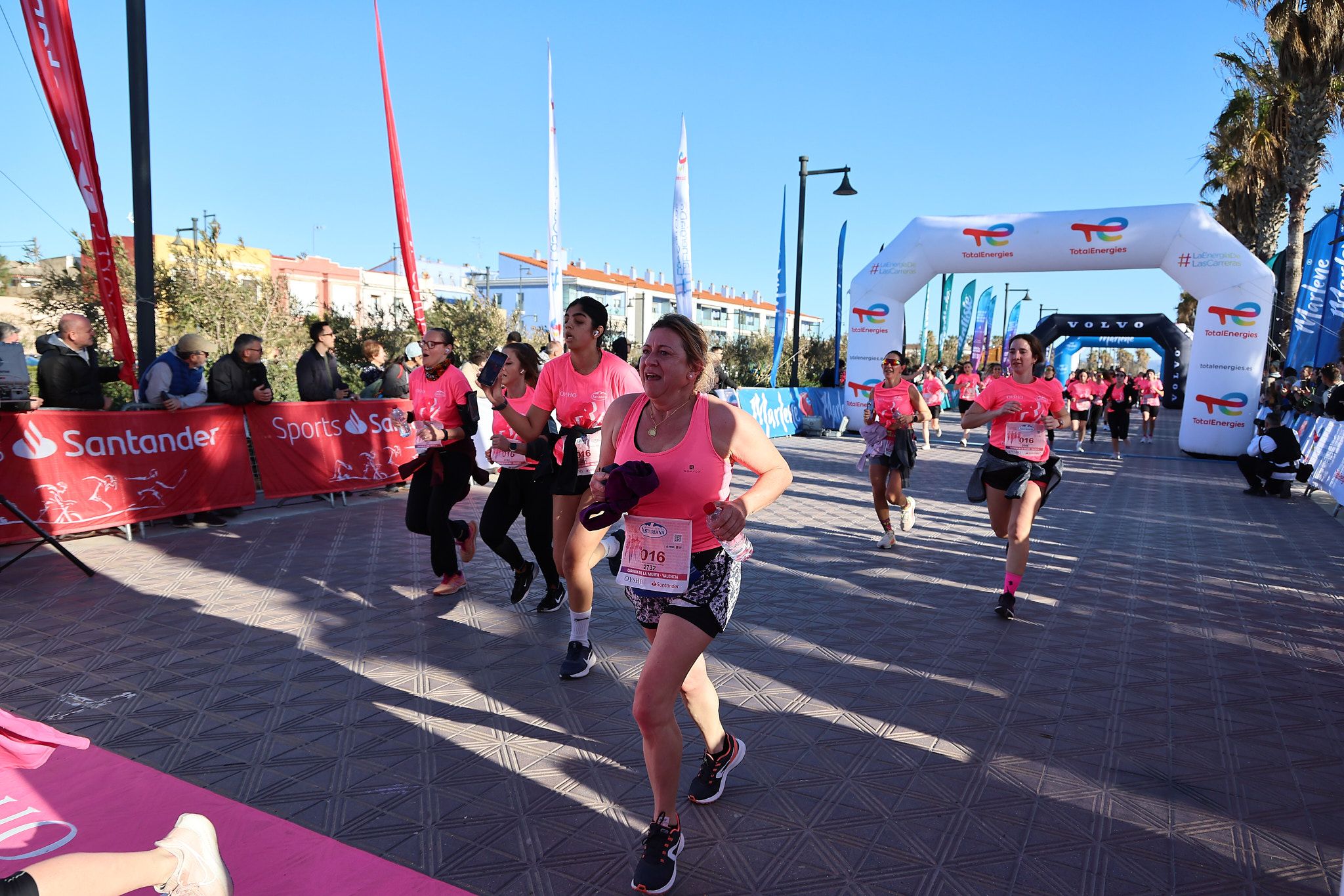 Las mejores fotos de la Carrera de la Mujer Central Lechera Asturiana de Valencia 2025. 741