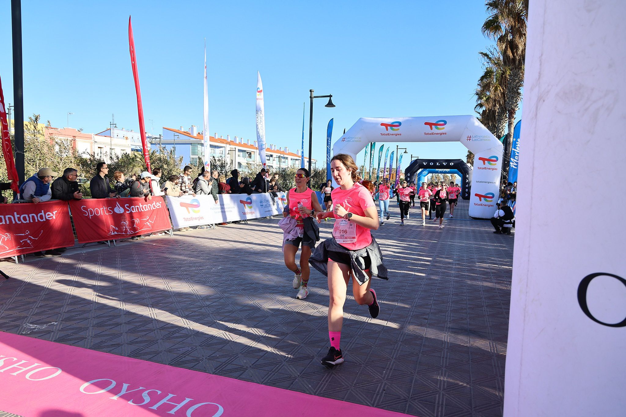 Las mejores fotos de la Carrera de la Mujer Central Lechera Asturiana de Valencia 2025. 742