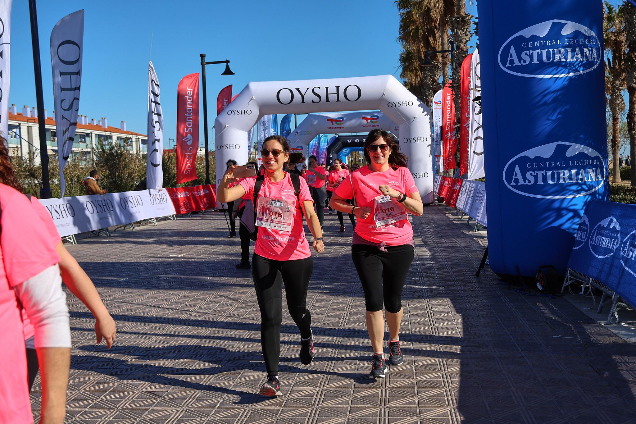 Las mejores fotos de la Carrera de la Mujer Central Lechera Asturiana de Valencia 2025. 1480