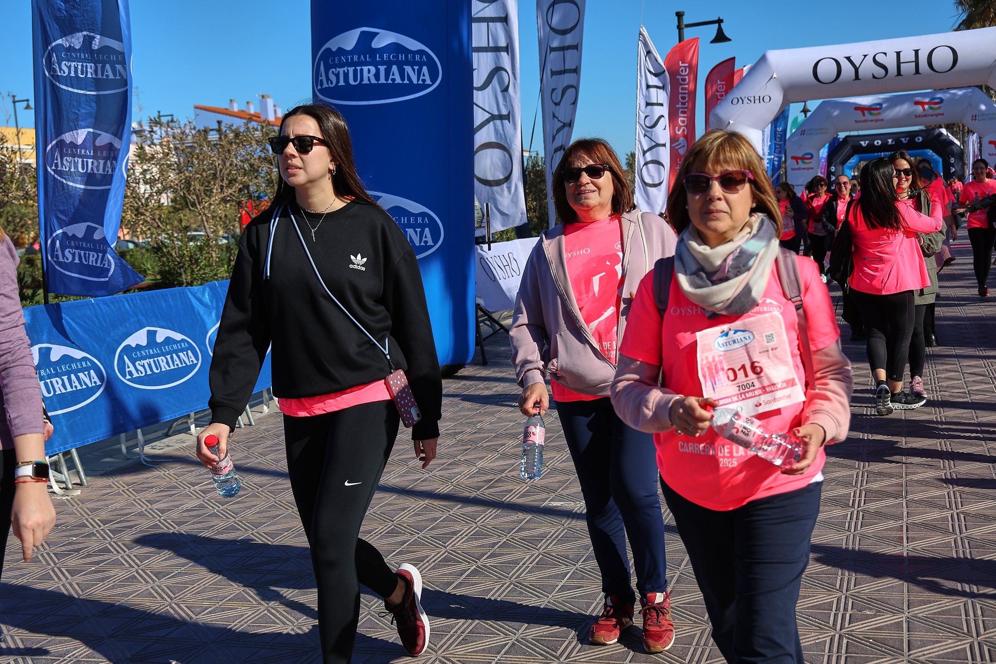 Las mejores fotos de la Carrera de la Mujer Central Lechera Asturiana de Valencia 2025. 1481