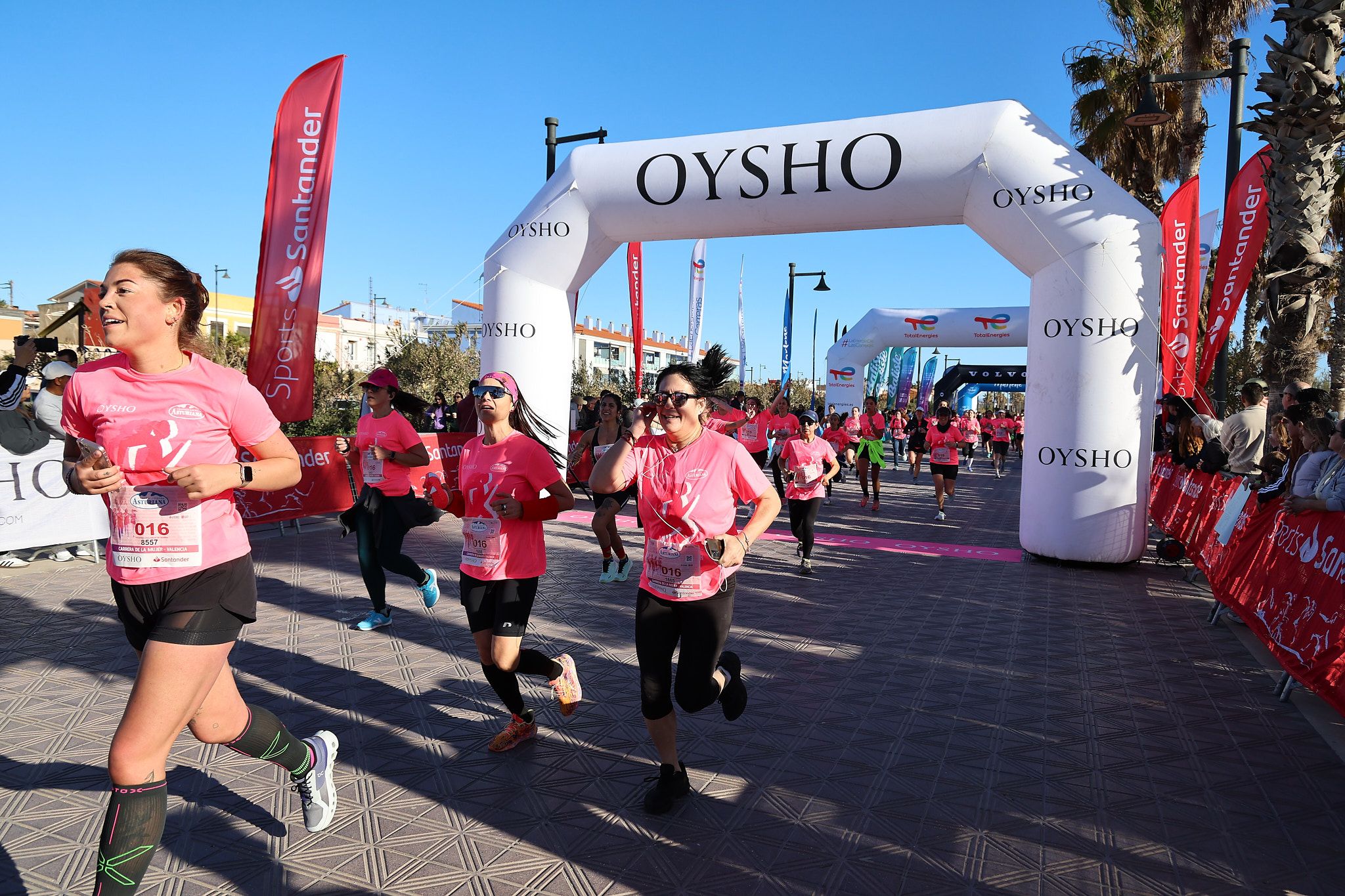 Las mejores fotos de la Carrera de la Mujer Central Lechera Asturiana de Valencia 2025. 749