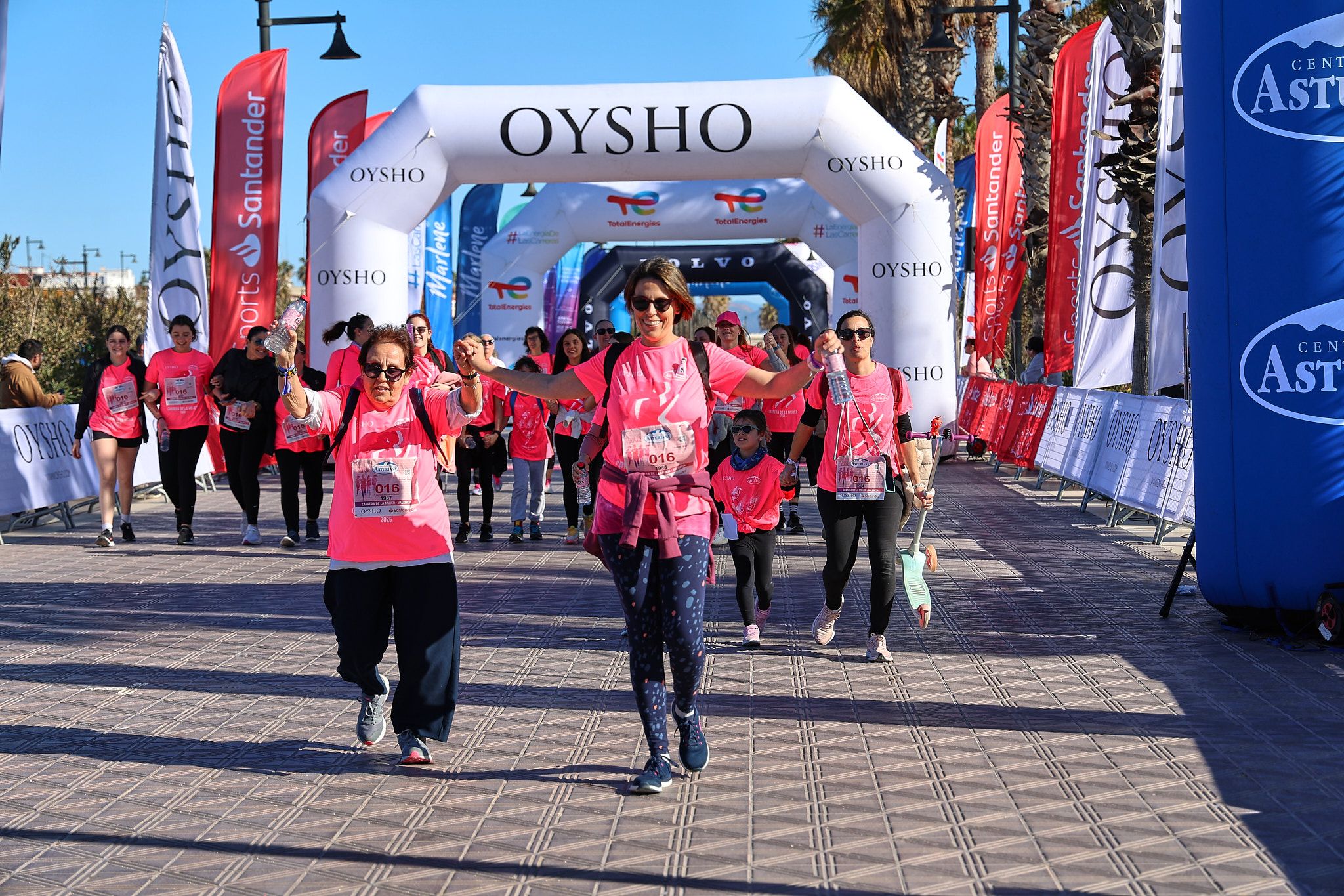 Las mejores fotos de la Carrera de la Mujer Central Lechera Asturiana de Valencia 2025. 1488