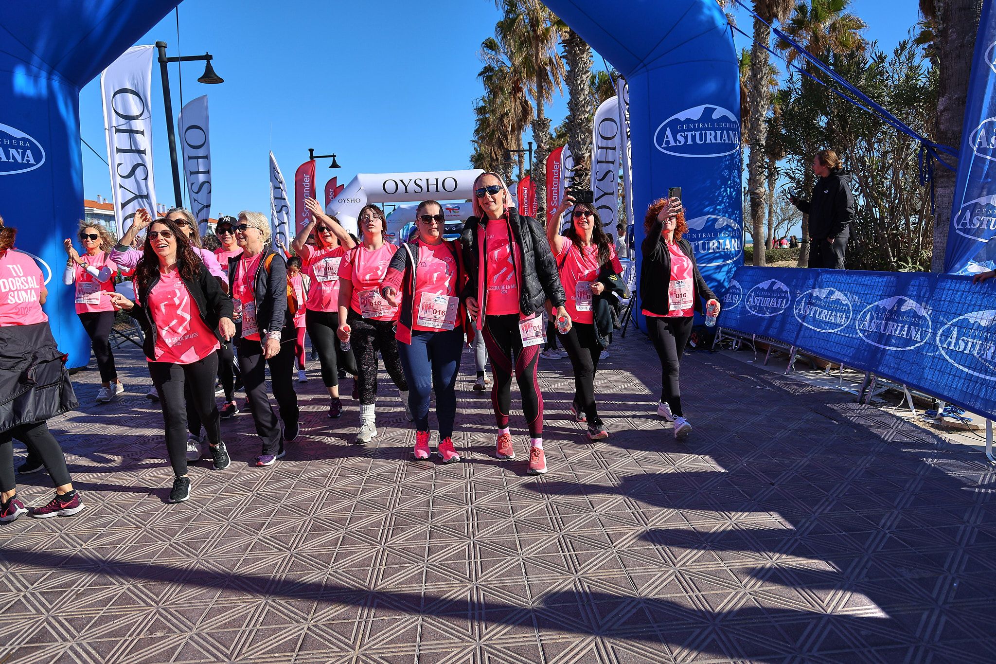 Las mejores fotos de la Carrera de la Mujer Central Lechera Asturiana de Valencia 2025. 1240