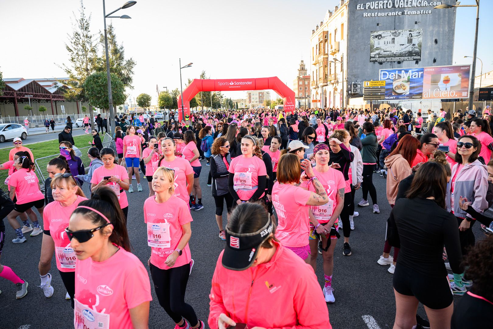 Más fotos de la Carrera de la Mujer Central Lechera Asturiana de Valencia 2025. 3737