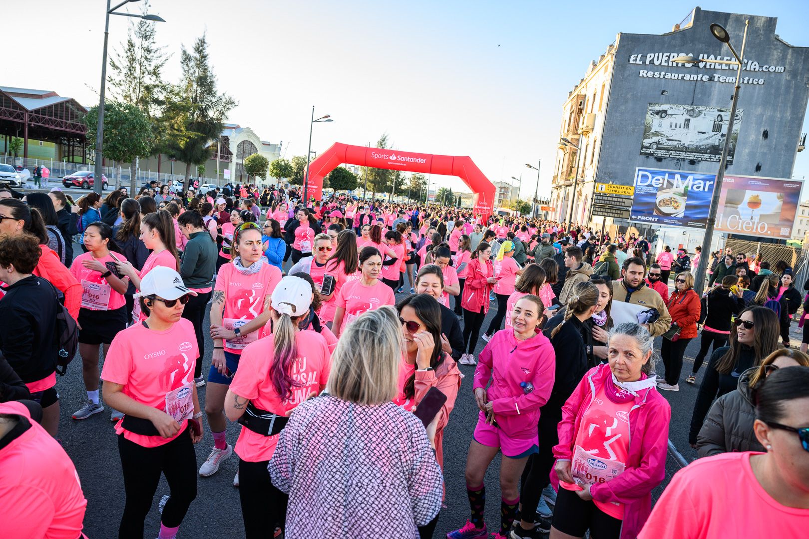 Más fotos de la Carrera de la Mujer Central Lechera Asturiana de Valencia 2025. 3741