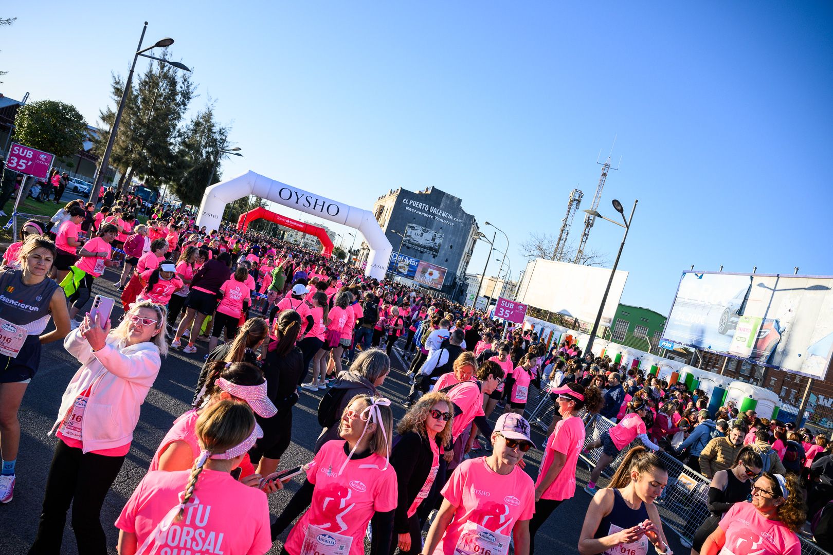 Más fotos de la Carrera de la Mujer Central Lechera Asturiana de Valencia 2025. 3752