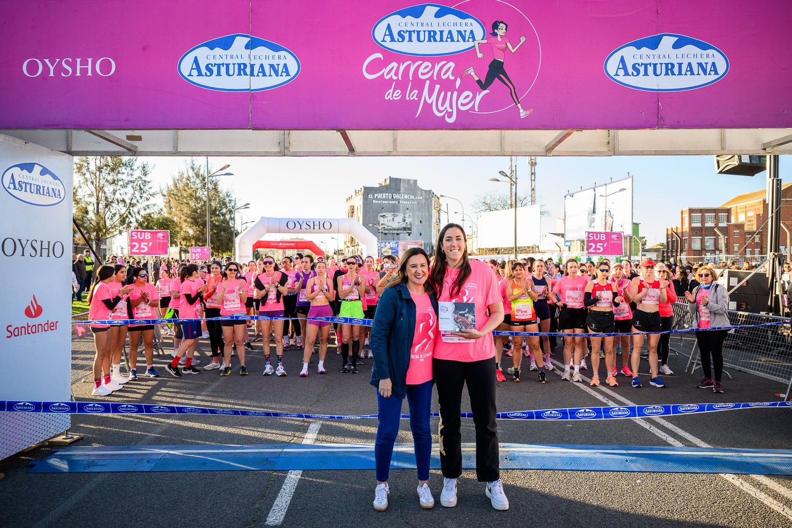 Más fotos de la Carrera de la Mujer Central Lechera Asturiana de Valencia 2025. 3777