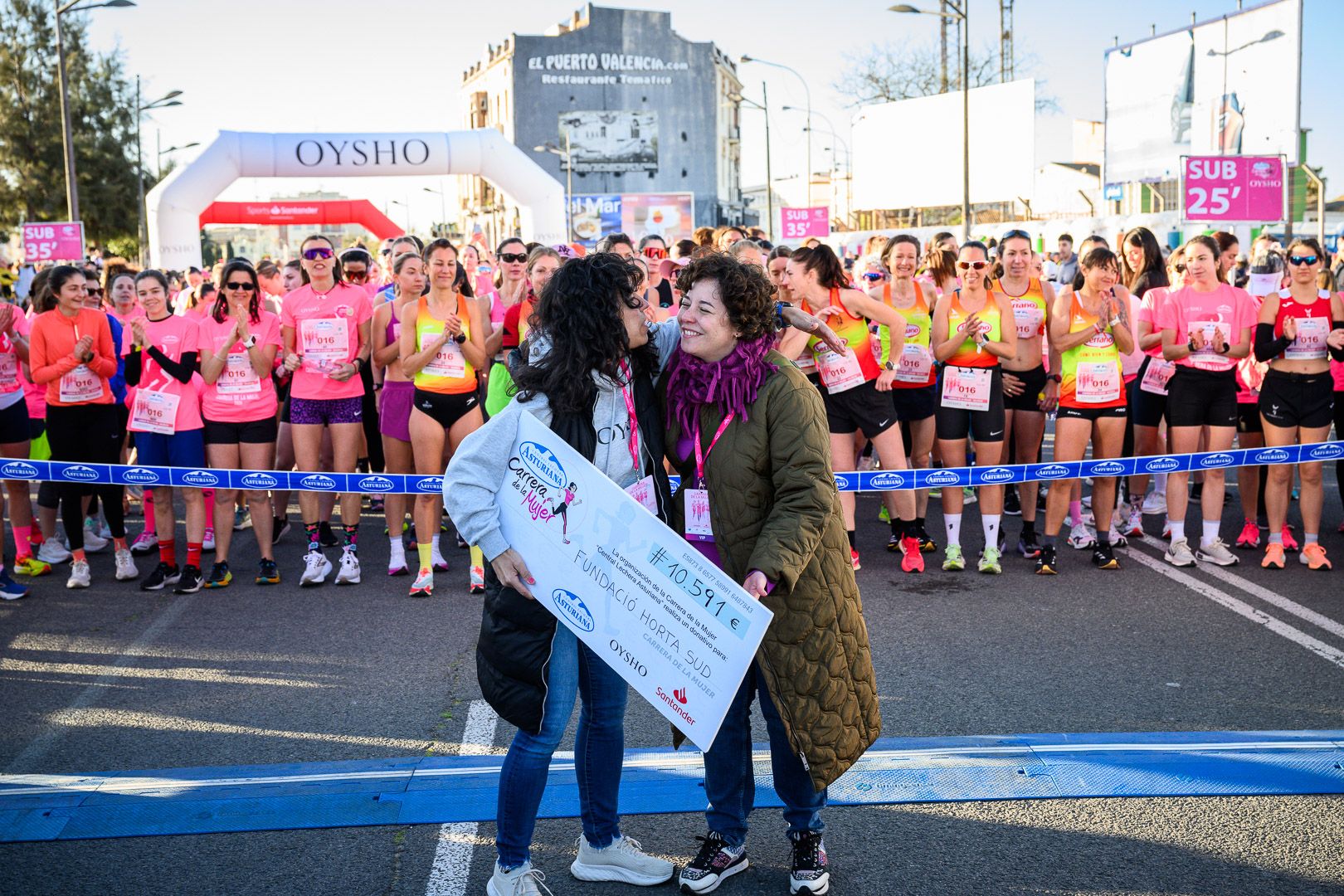 Más fotos de la Carrera de la Mujer Central Lechera Asturiana de Valencia 2025. 3797