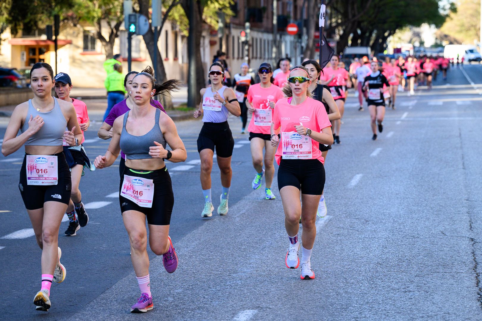 Más fotos de la Carrera de la Mujer Central Lechera Asturiana de Valencia 2025. 3882