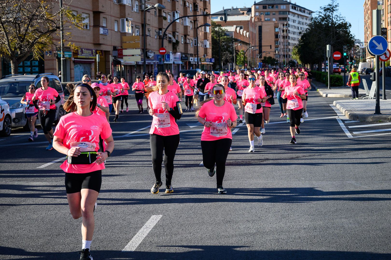 Más fotos de la Carrera de la Mujer Central Lechera Asturiana de Valencia 2025. 3946