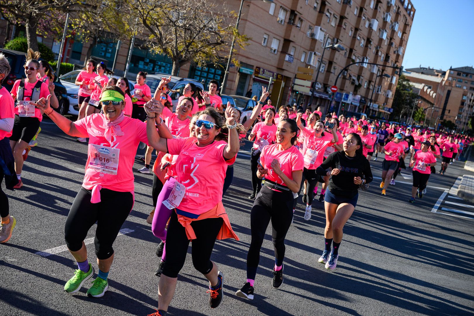 Más fotos de la Carrera de la Mujer Central Lechera Asturiana de Valencia 2025. 3952