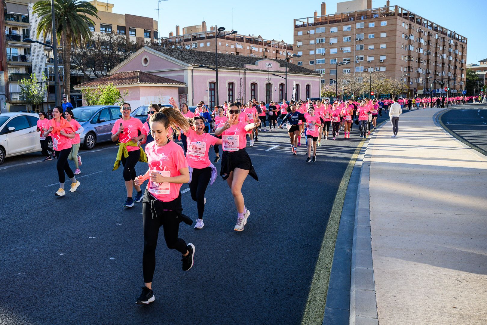 Más fotos de la Carrera de la Mujer Central Lechera Asturiana de Valencia 2025. 3966