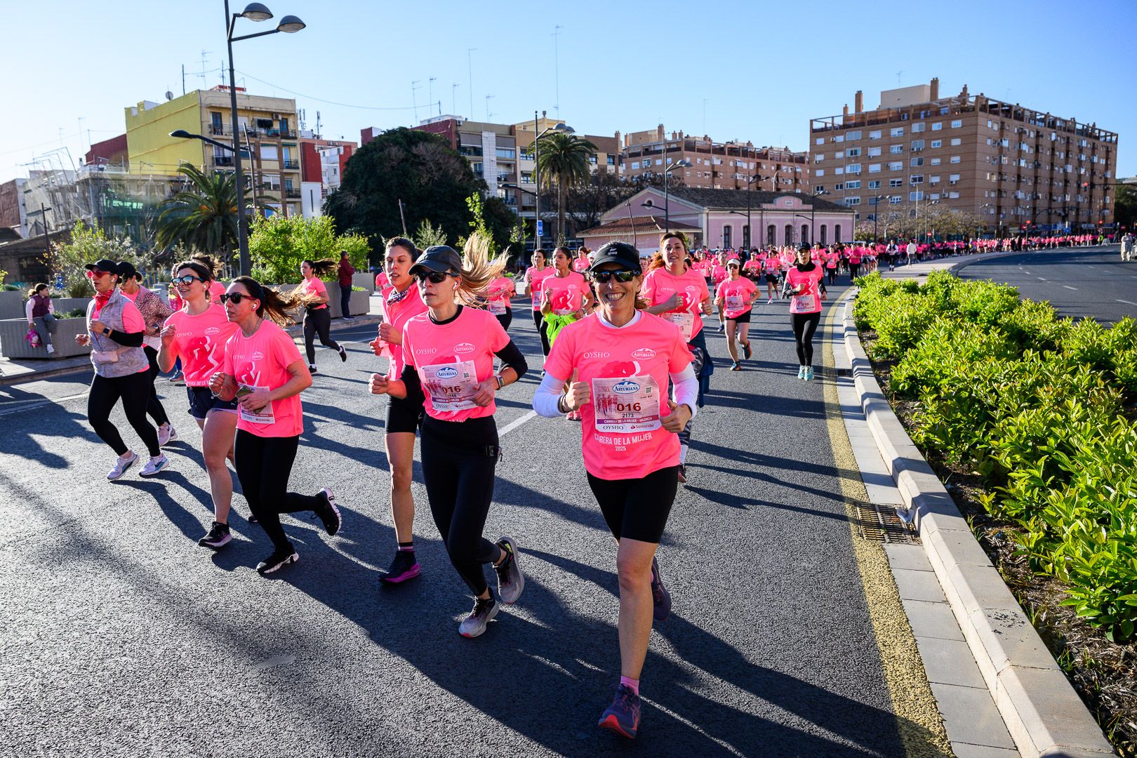 Más fotos de la Carrera de la Mujer Central Lechera Asturiana de Valencia 2025. 3976